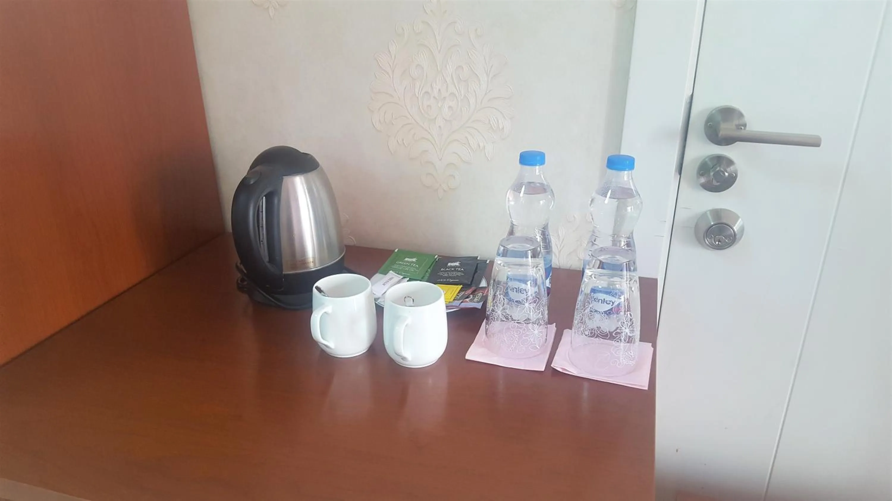 Coffee/tea facilities in Coventina Lake Suites