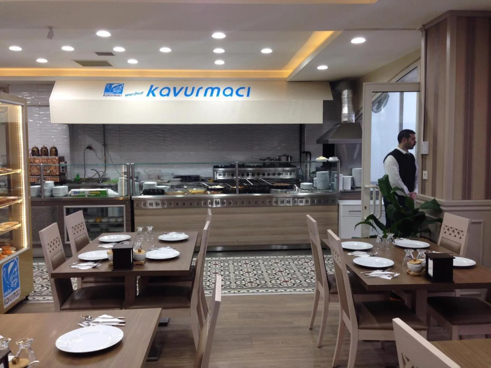 Restaurant/places to eat in Balturk House Hotel