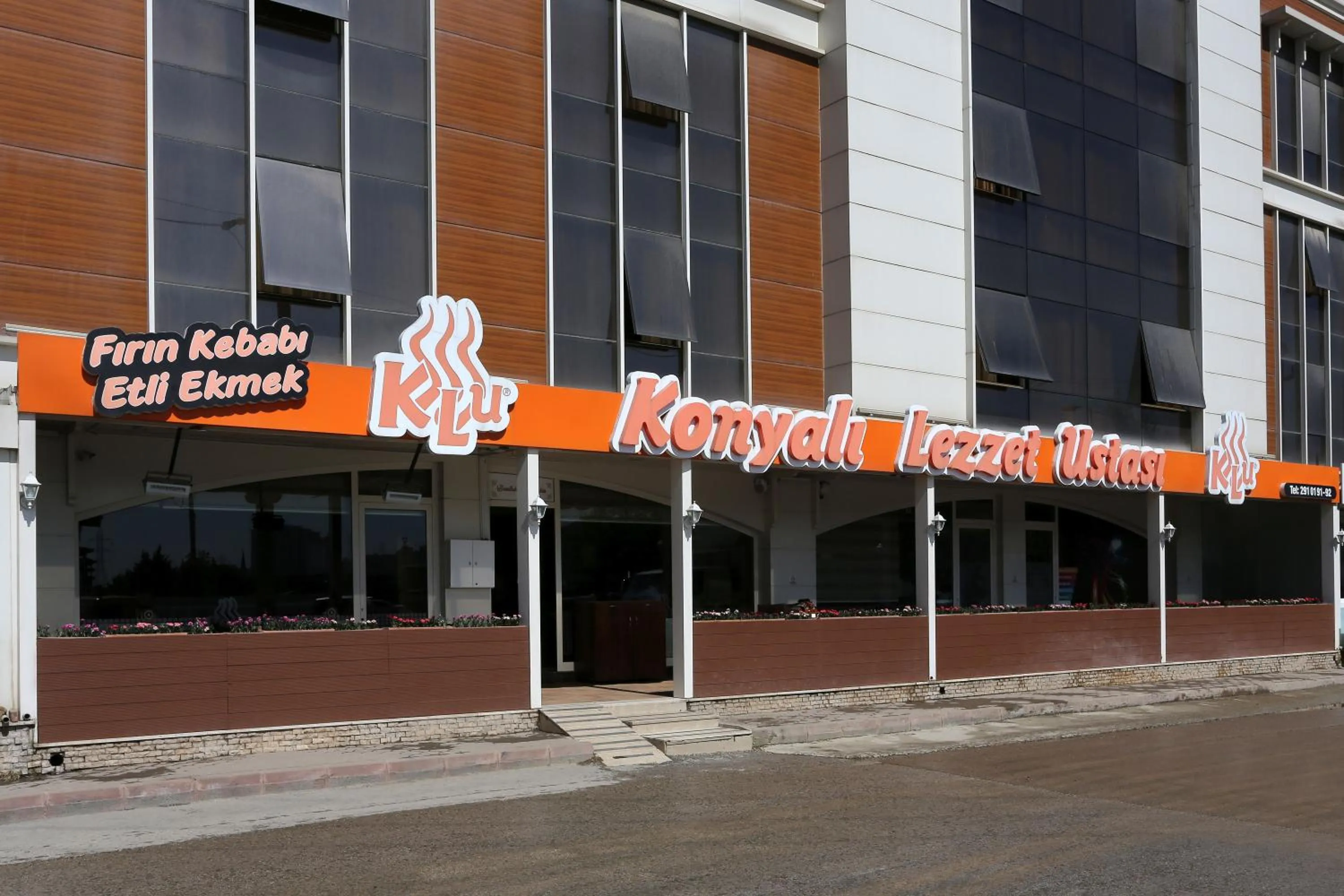 Restaurant/places to eat in Balturk House Hotel