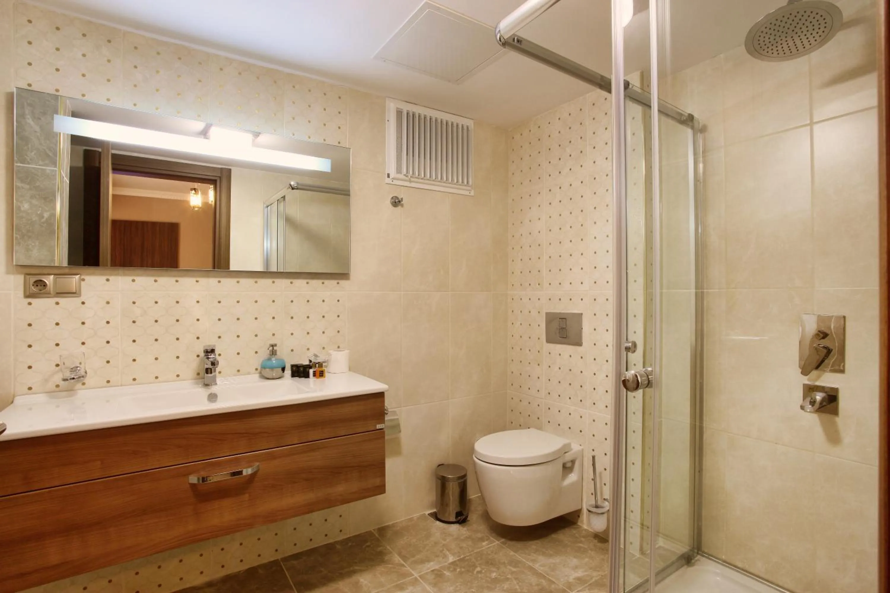 Bathroom in Balturk House Hotel