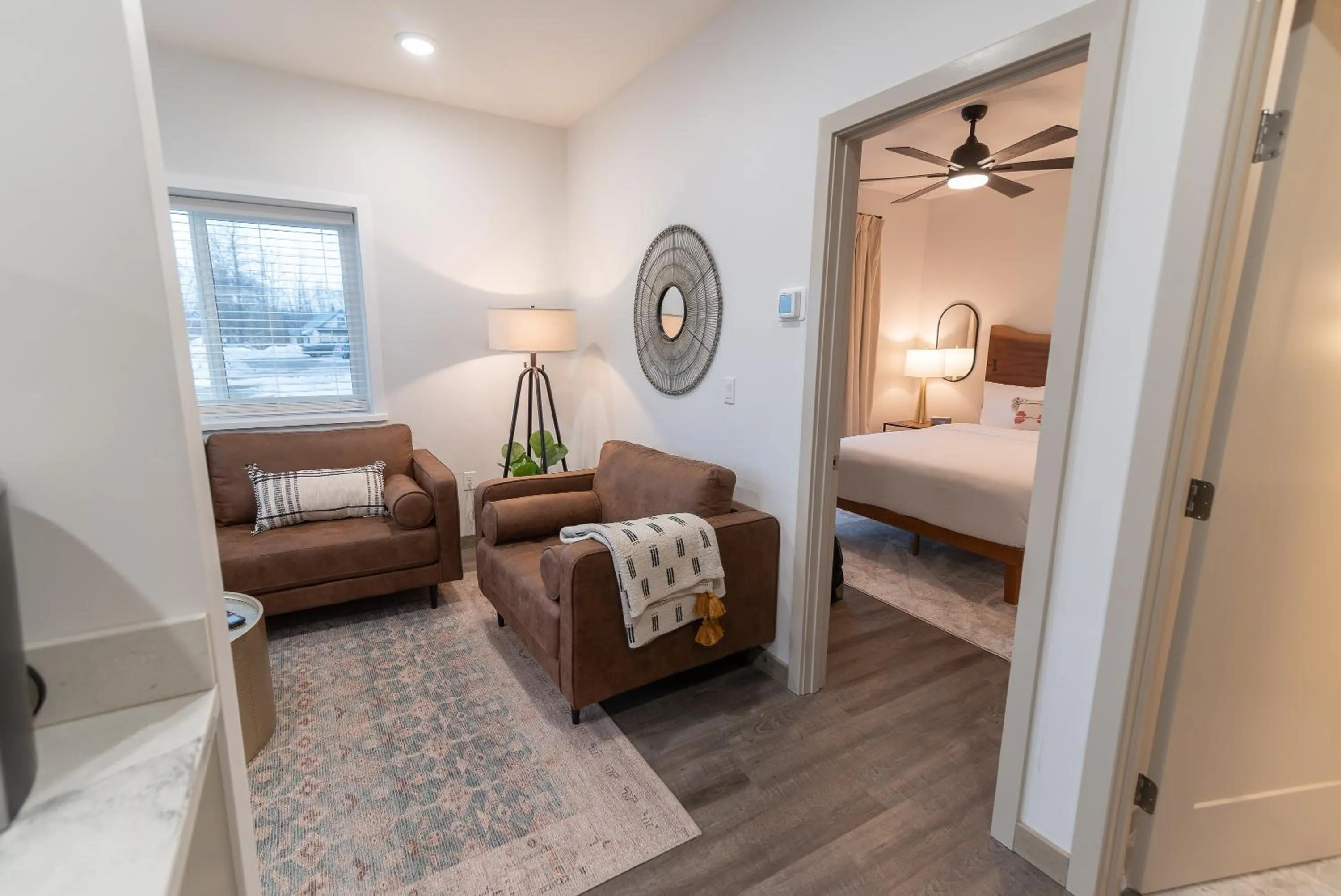 Living room, Bed in Colony Suites