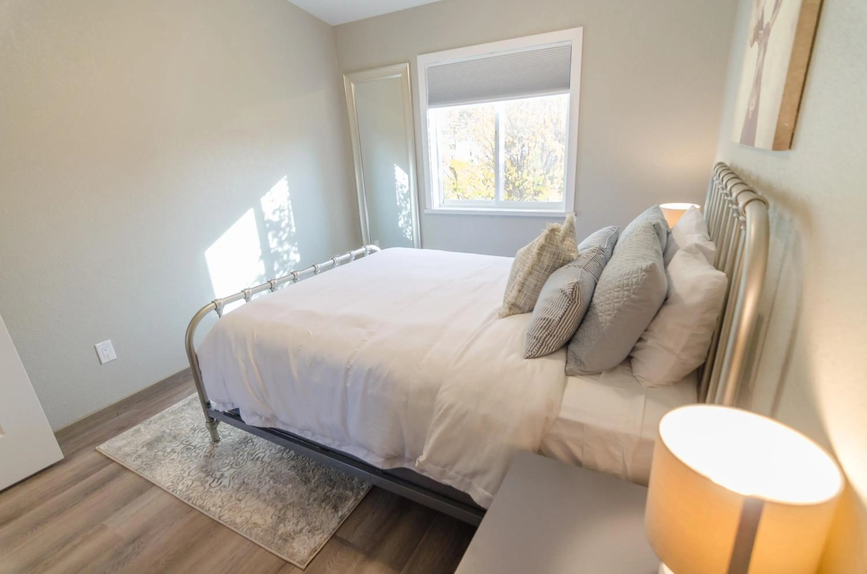 Bedroom, Bed in Colony Suites