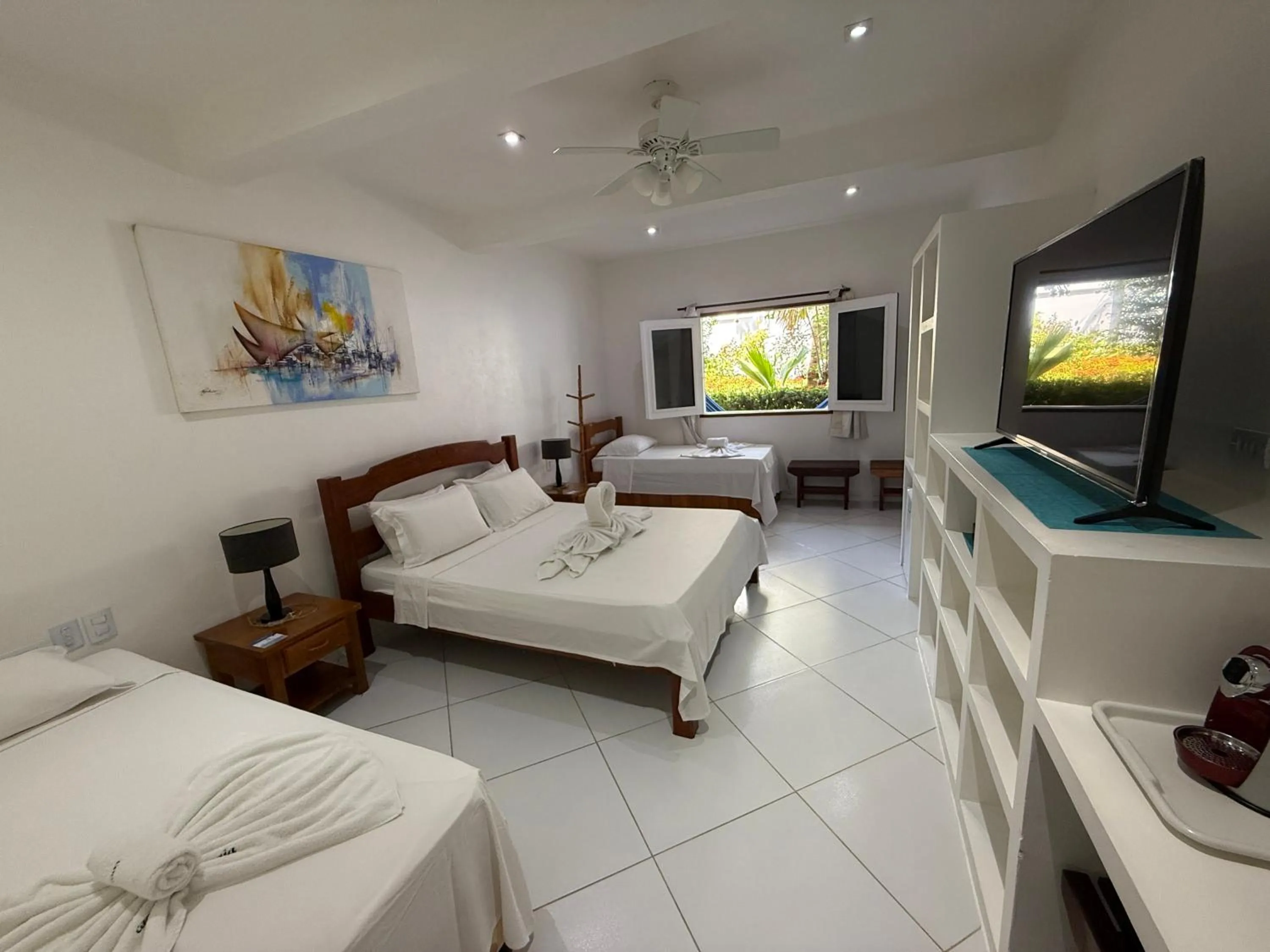 View (from property/room), Bed in Pousada Caminho da Praia