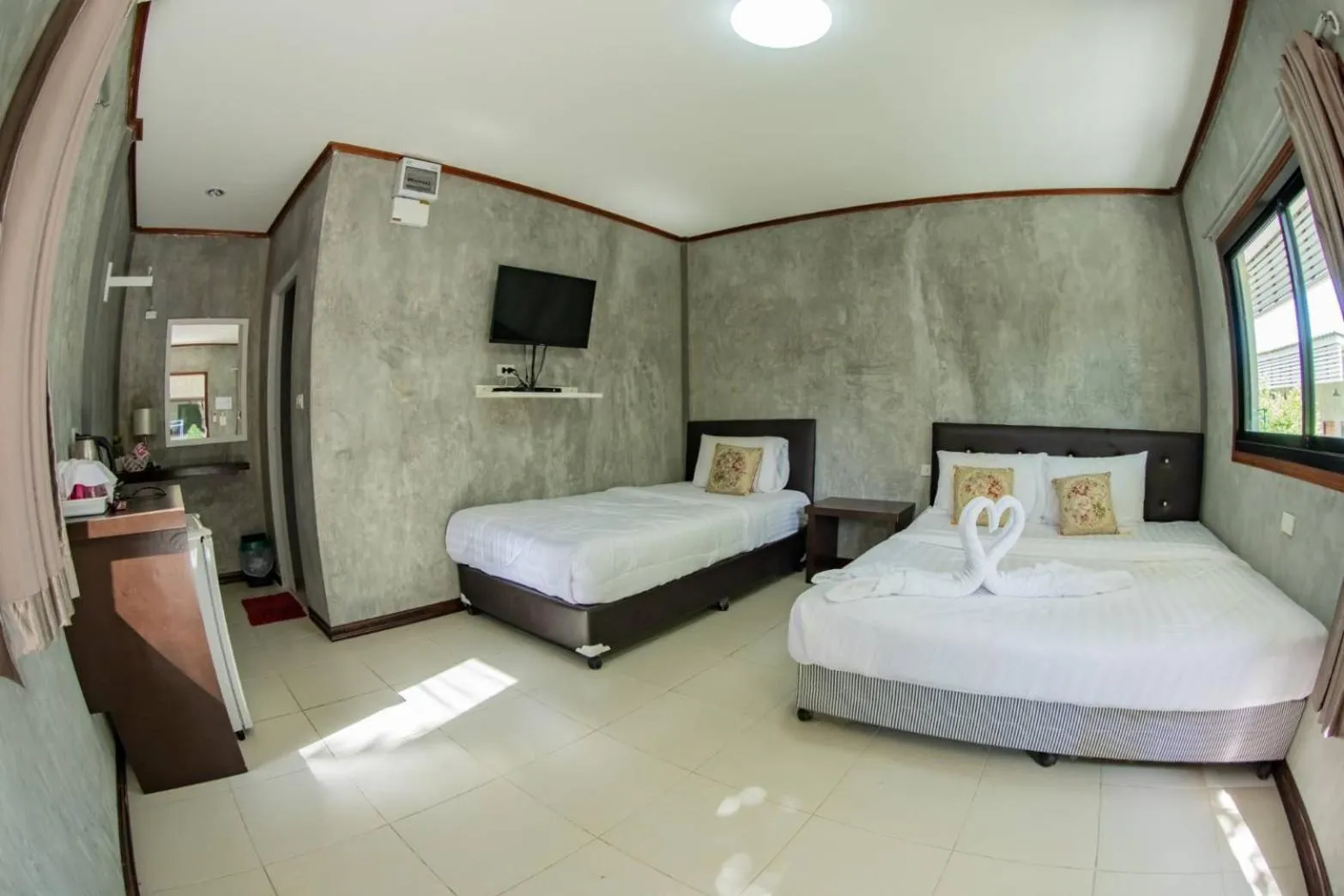 Bed in Tom Pizza Resort