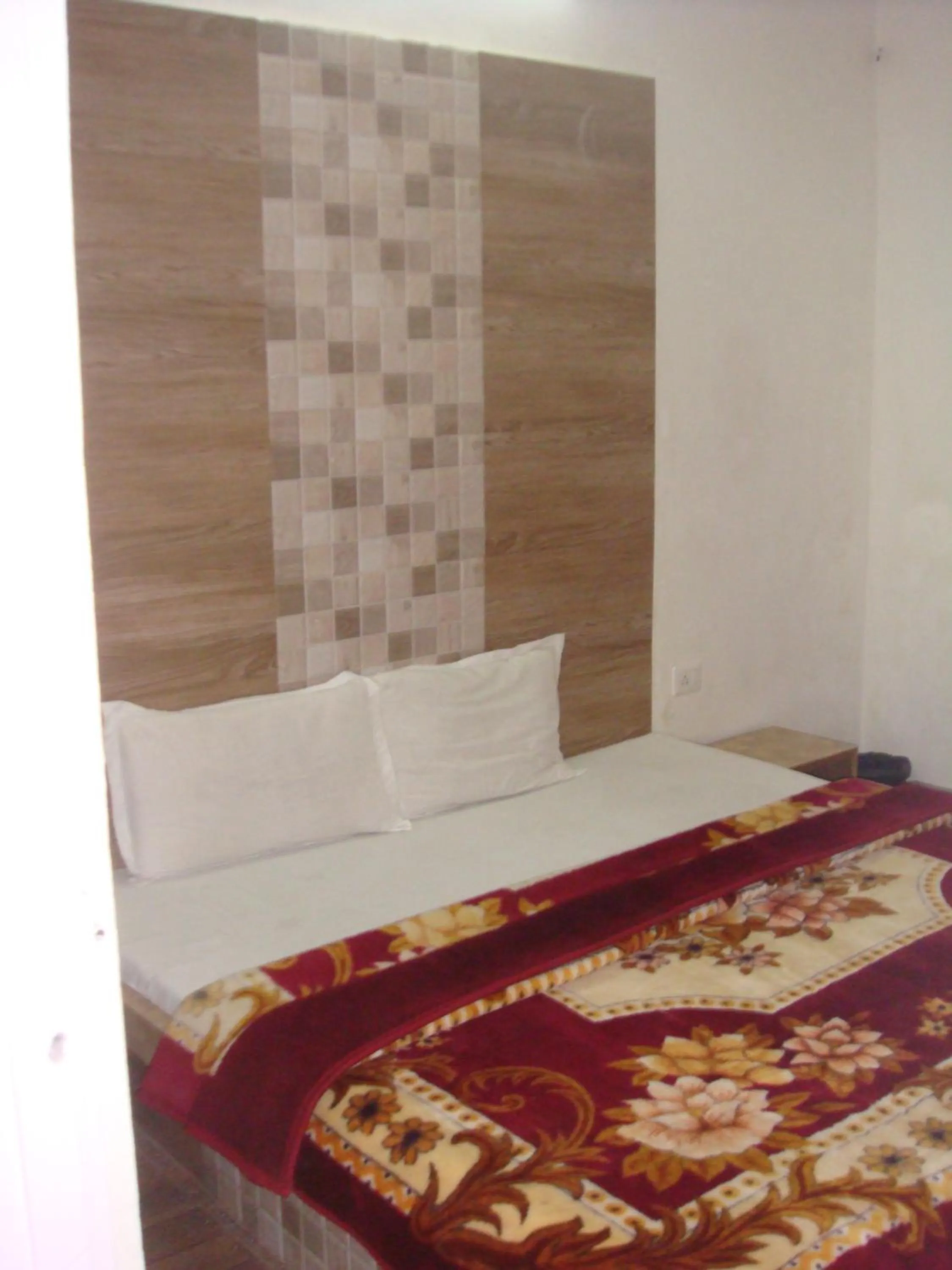 Bed in Hotel Golden Deluxe