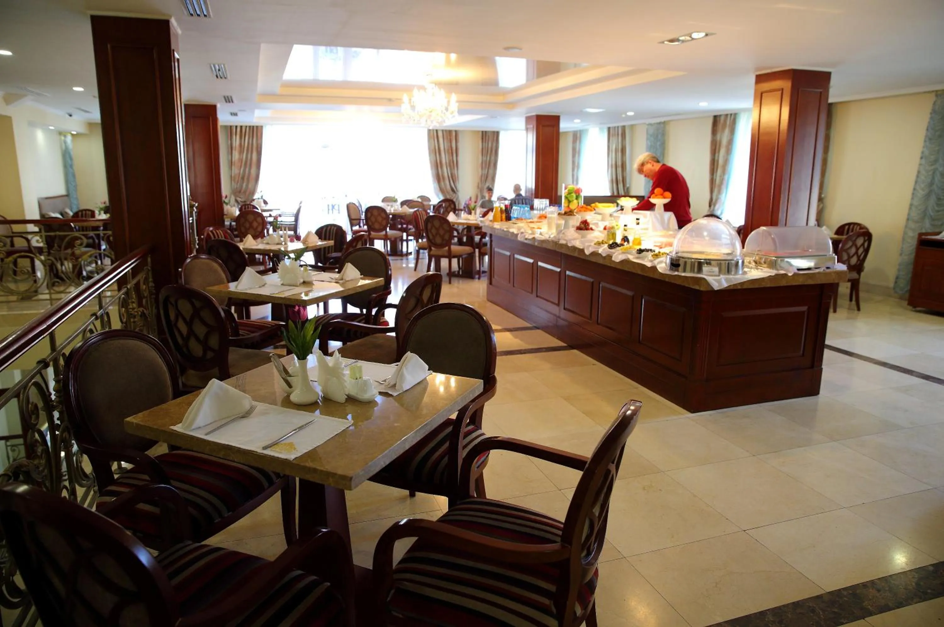 Restaurant/places to eat in Park Hotel Bishkek