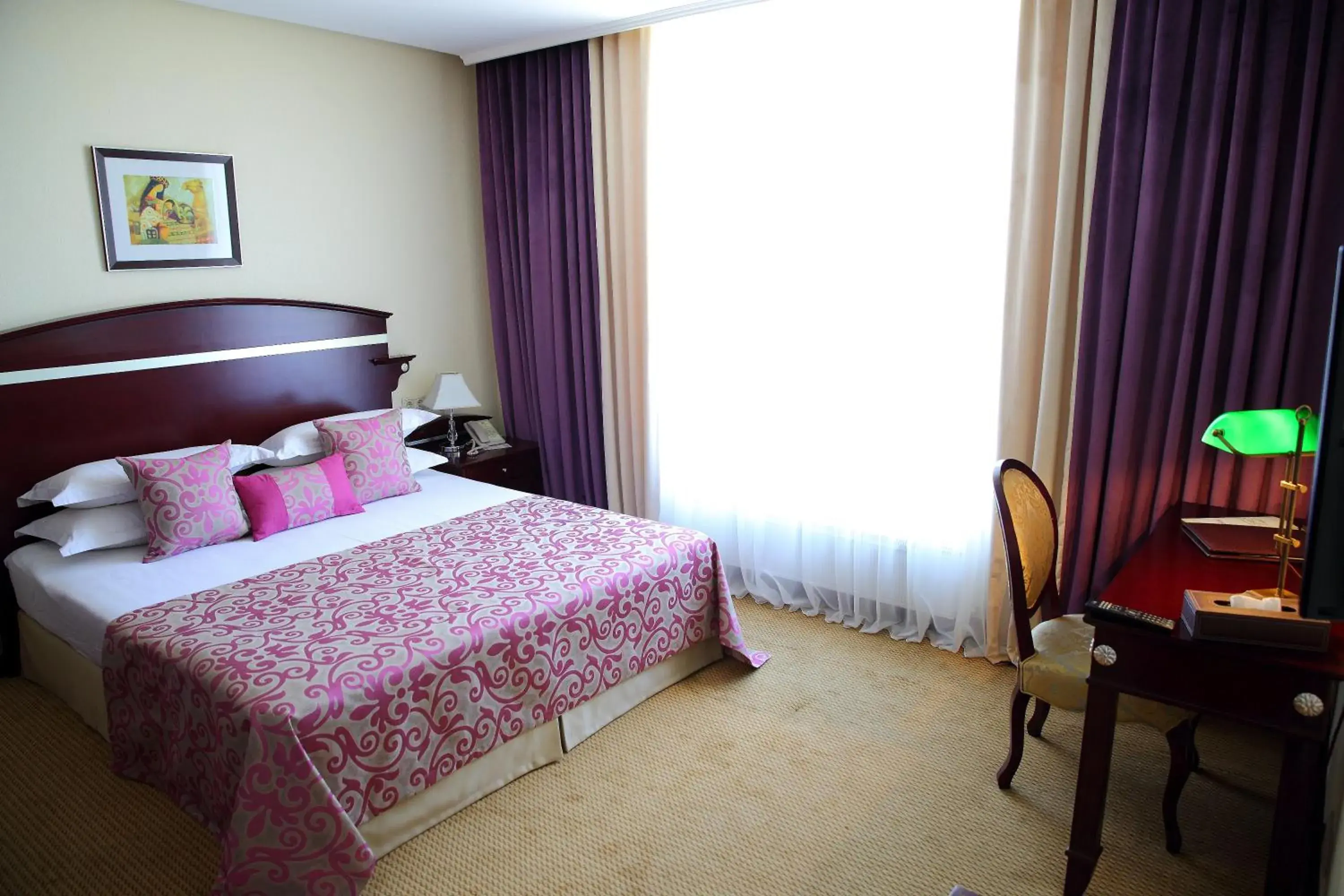 Large Two-Bedroom Apartment in Park Hotel Bishkek Large Two-Bedroom Apartment in Park Hotel Bishkek