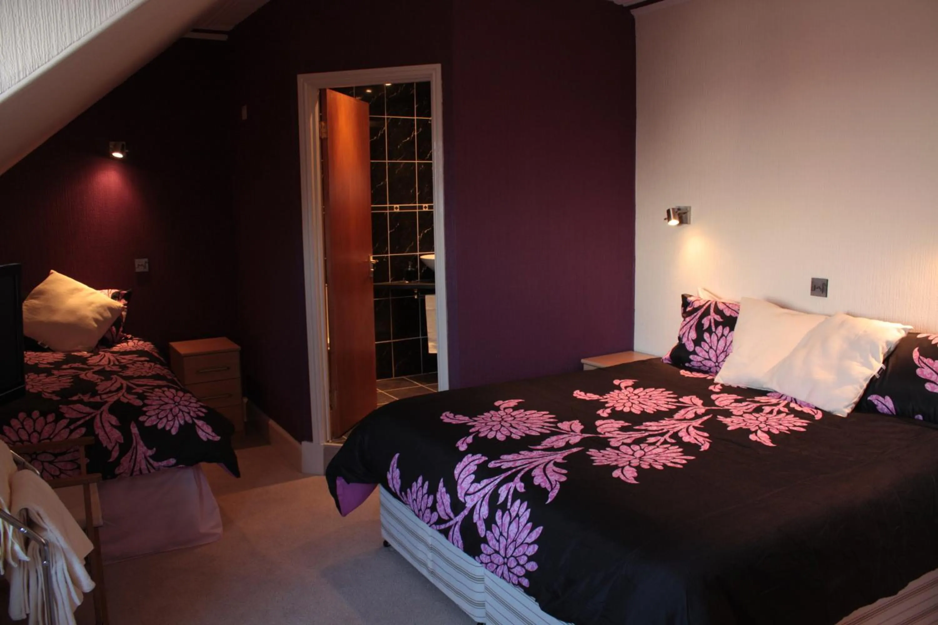 Photo of the whole room in Harbour House Bed & Breakfast - Wick