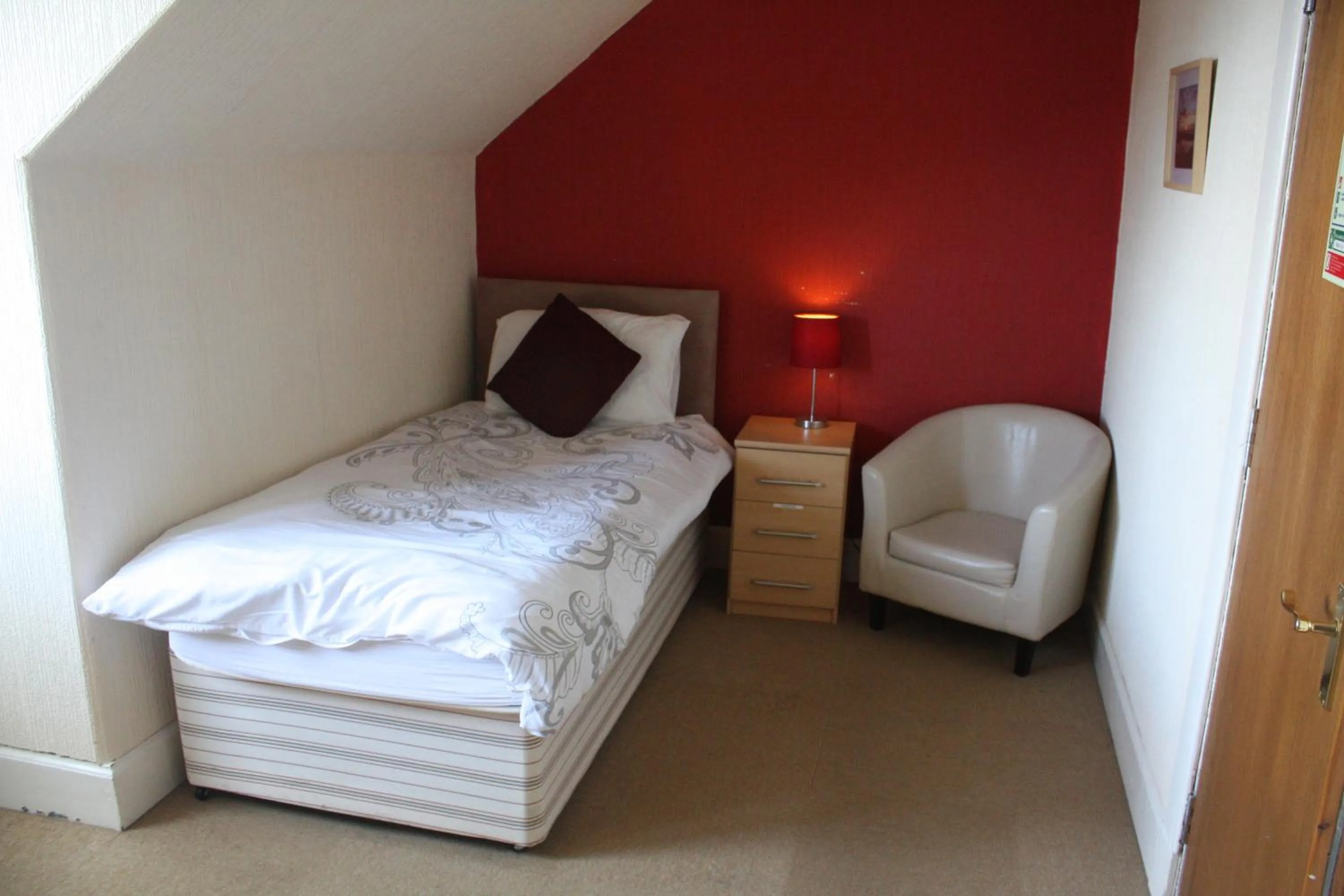 Photo of the whole room in Harbour House Bed & Breakfast - Wick