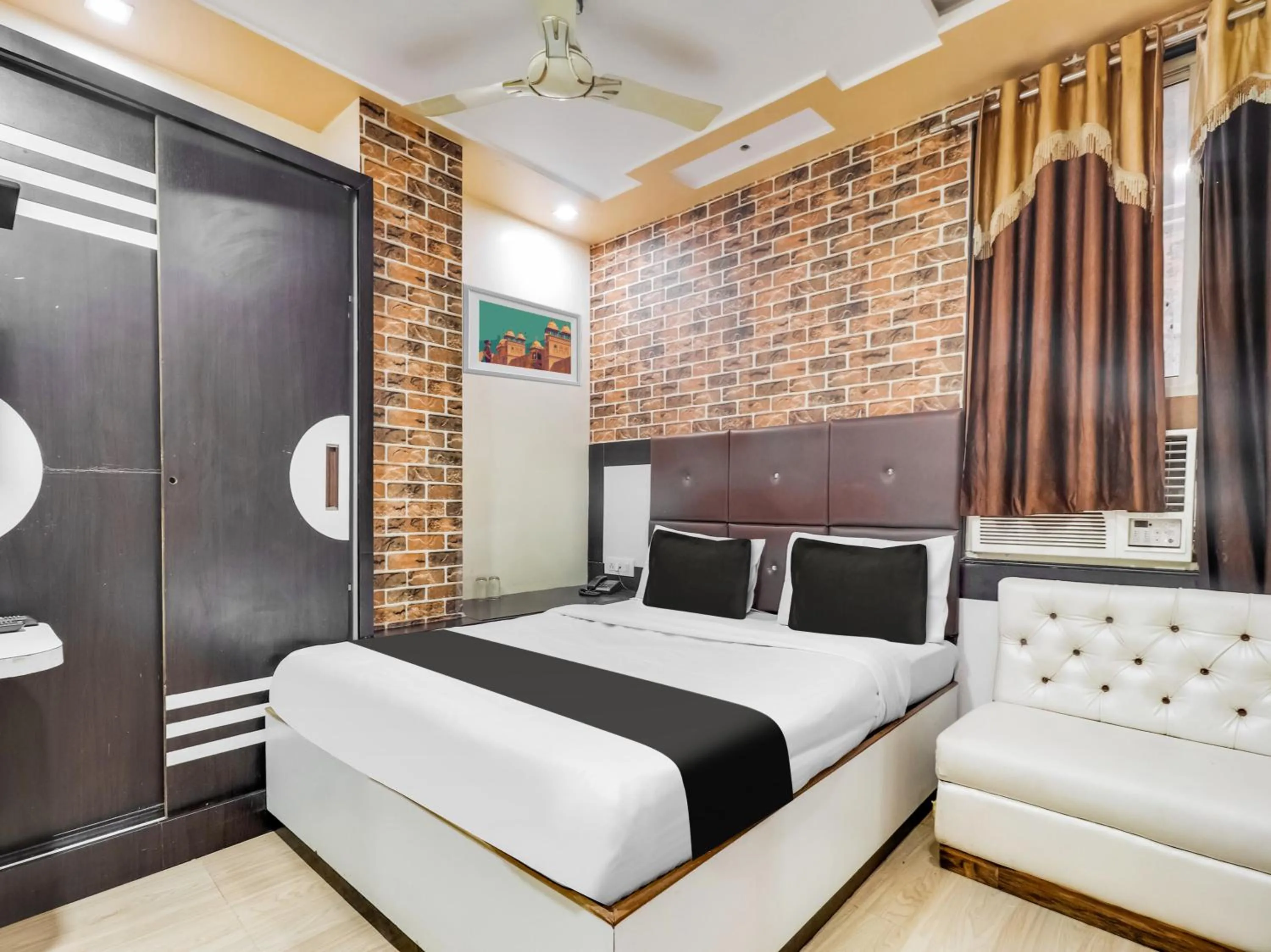 Bedroom in Hotel O Sharda