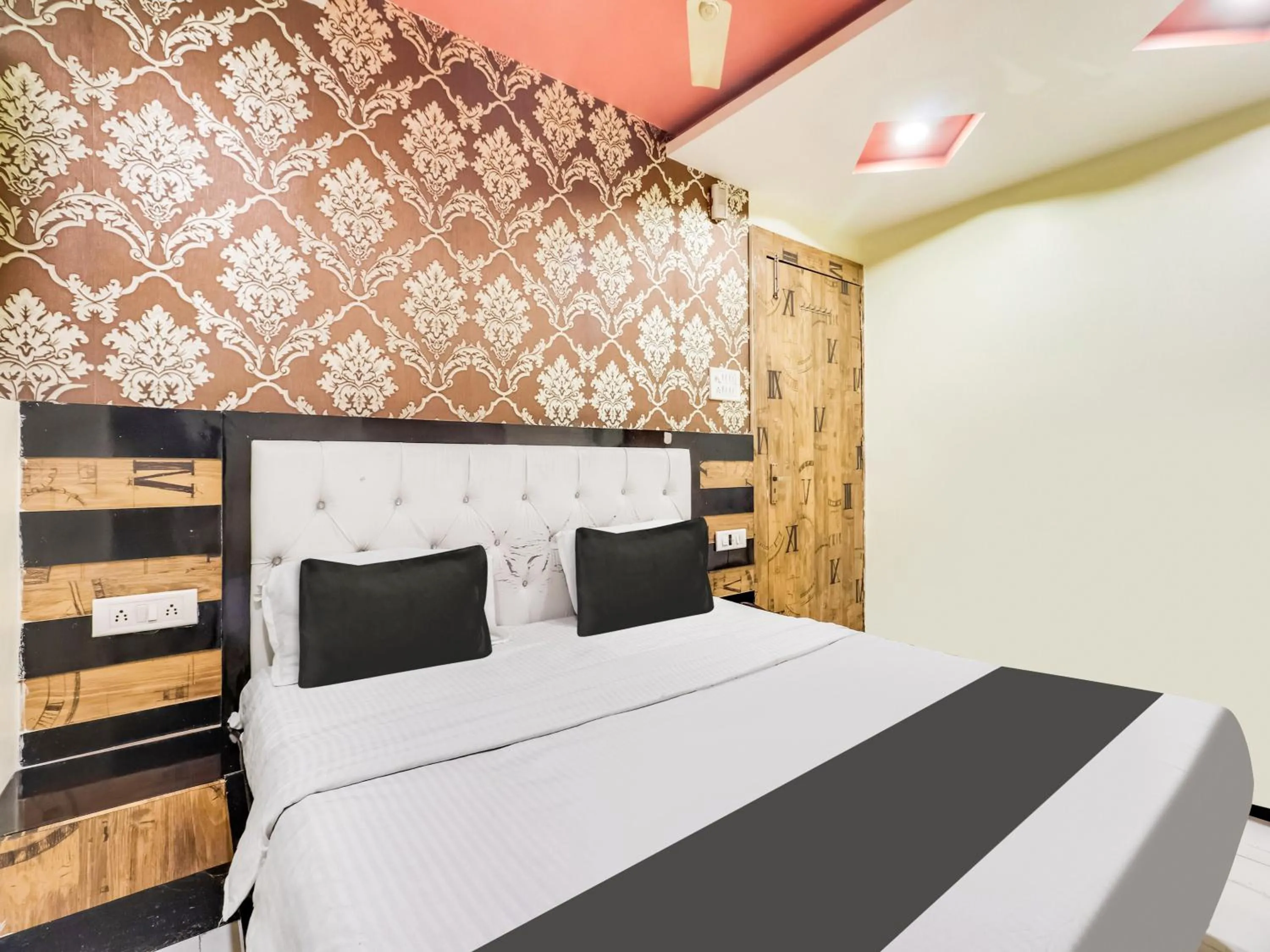 Bedroom in Hotel O Sharda