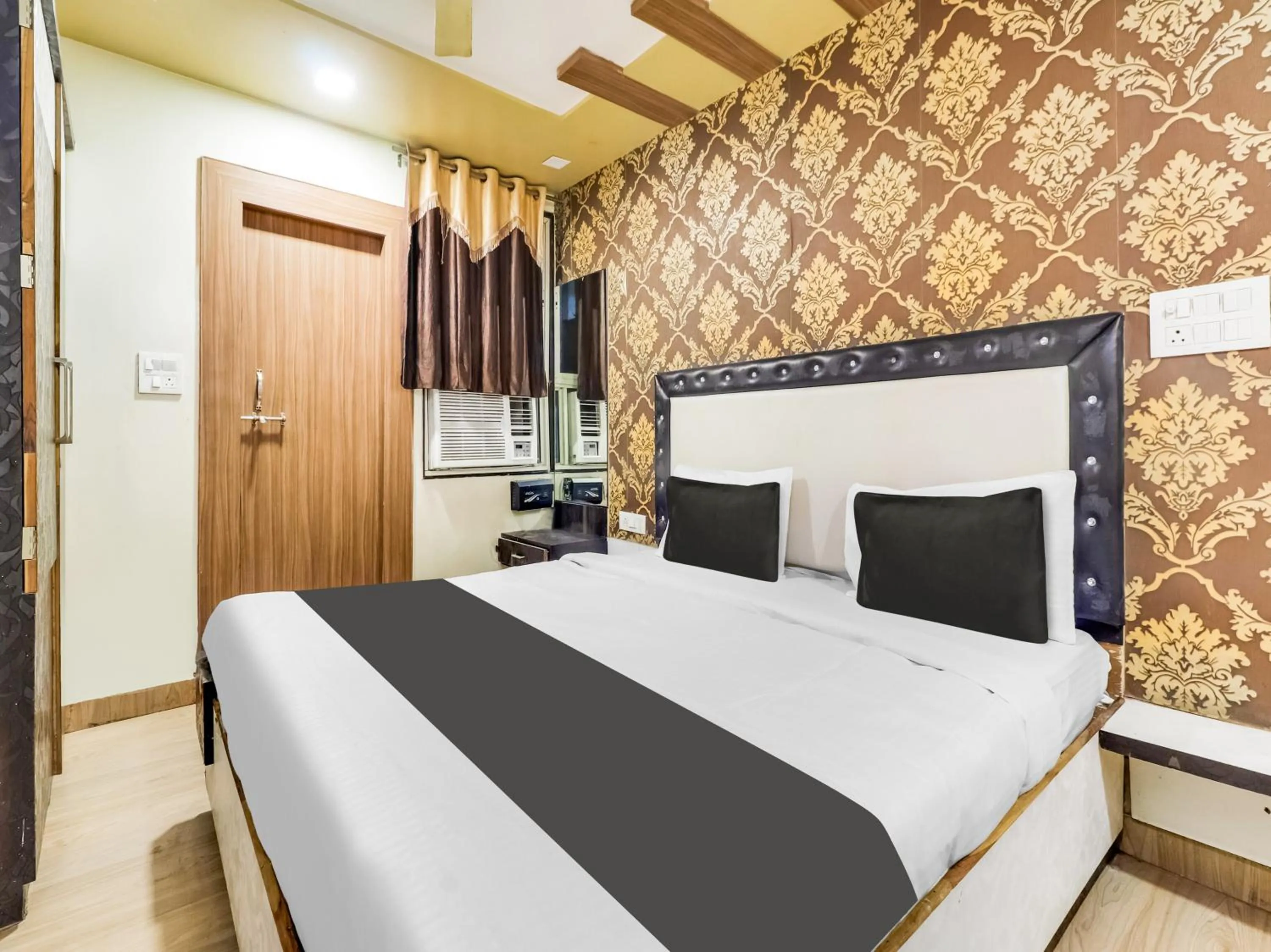 Bedroom in Hotel O Sharda