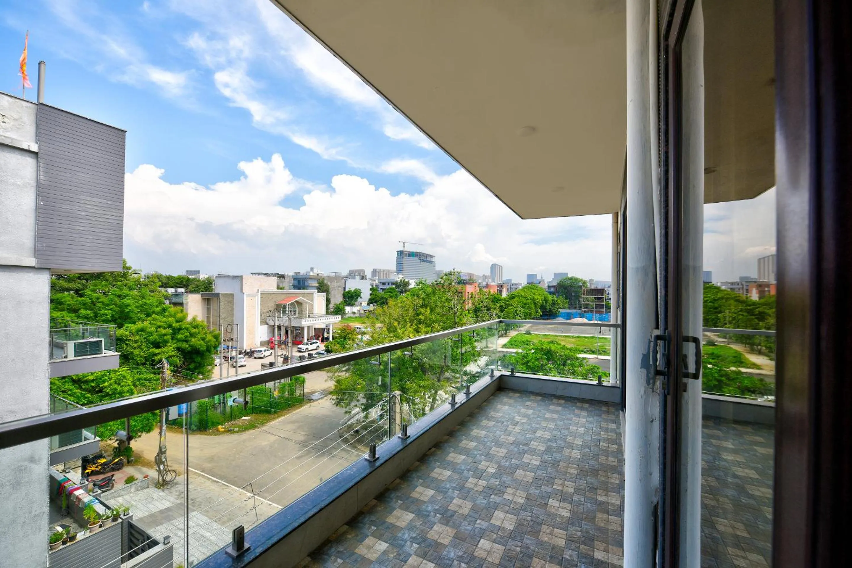 Property building in Hotel Leaf 9 Boutique, Near Golf Course Road and Galleria Market