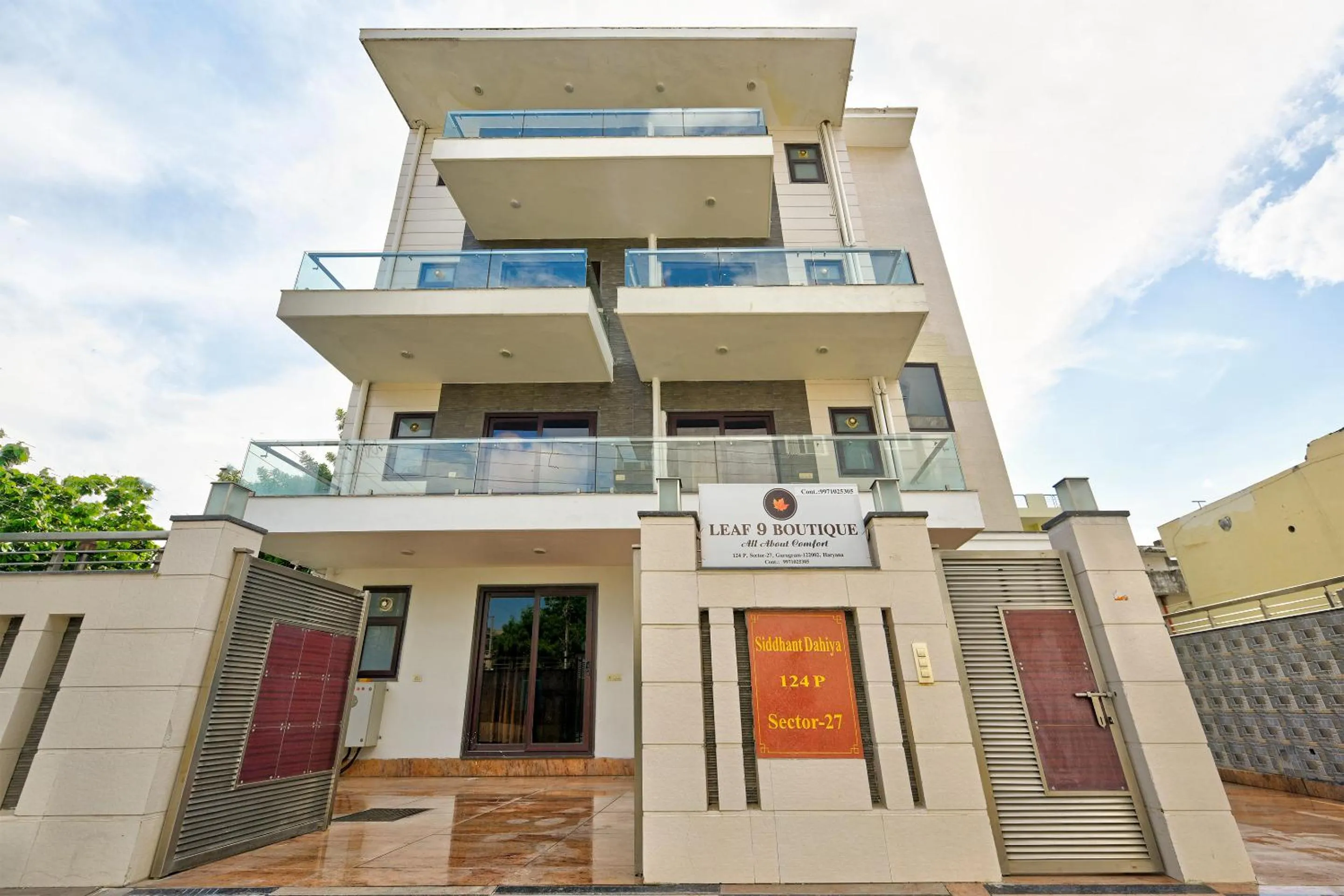 Property building in Hotel Leaf 9 Boutique, Near Golf Course Road and Galleria Market