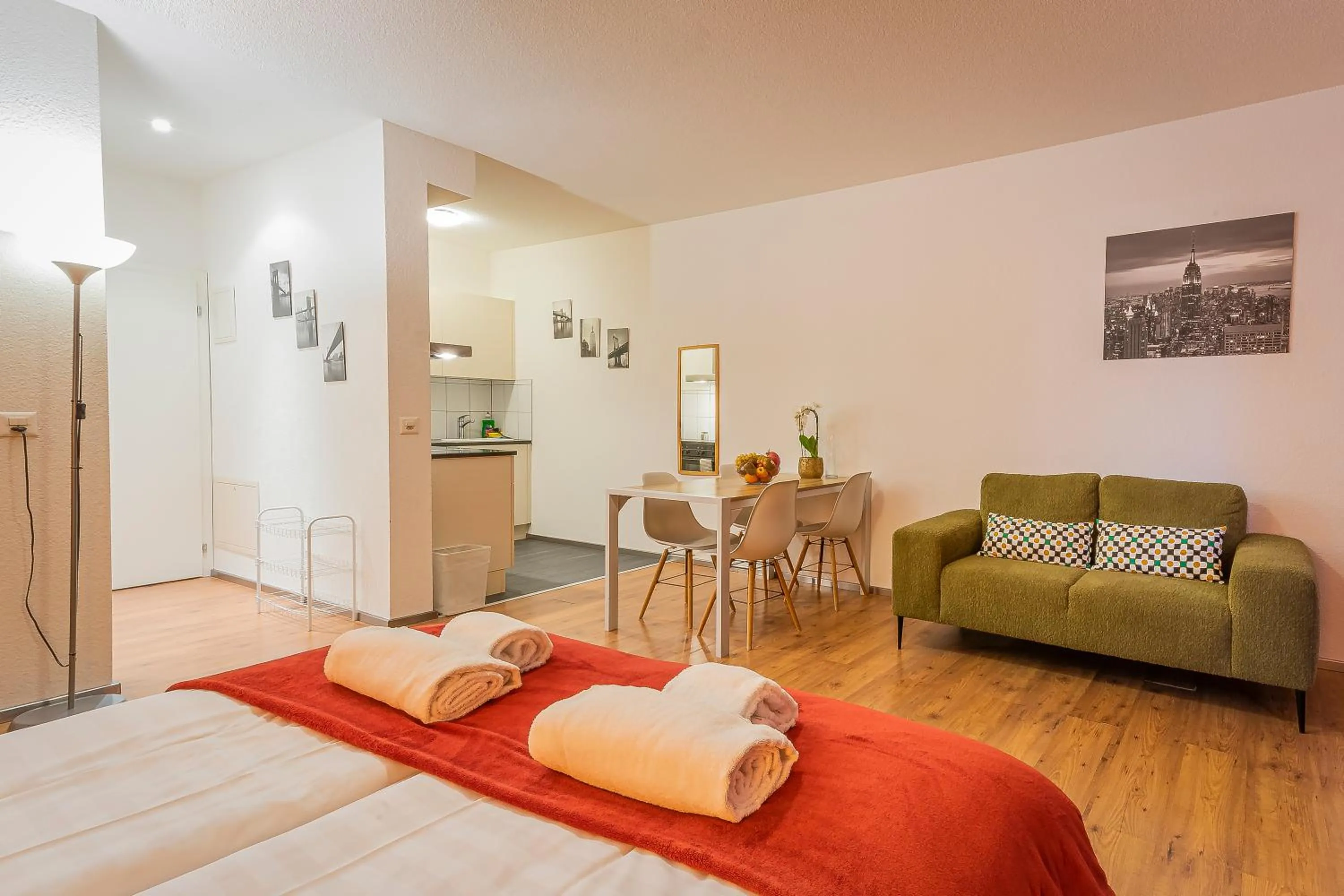 Kitchen or kitchenette, Bed in Los Lorentes Residences Bulle