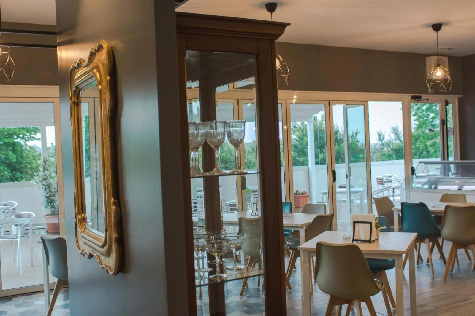 Food and drinks in Hotel degli Amici