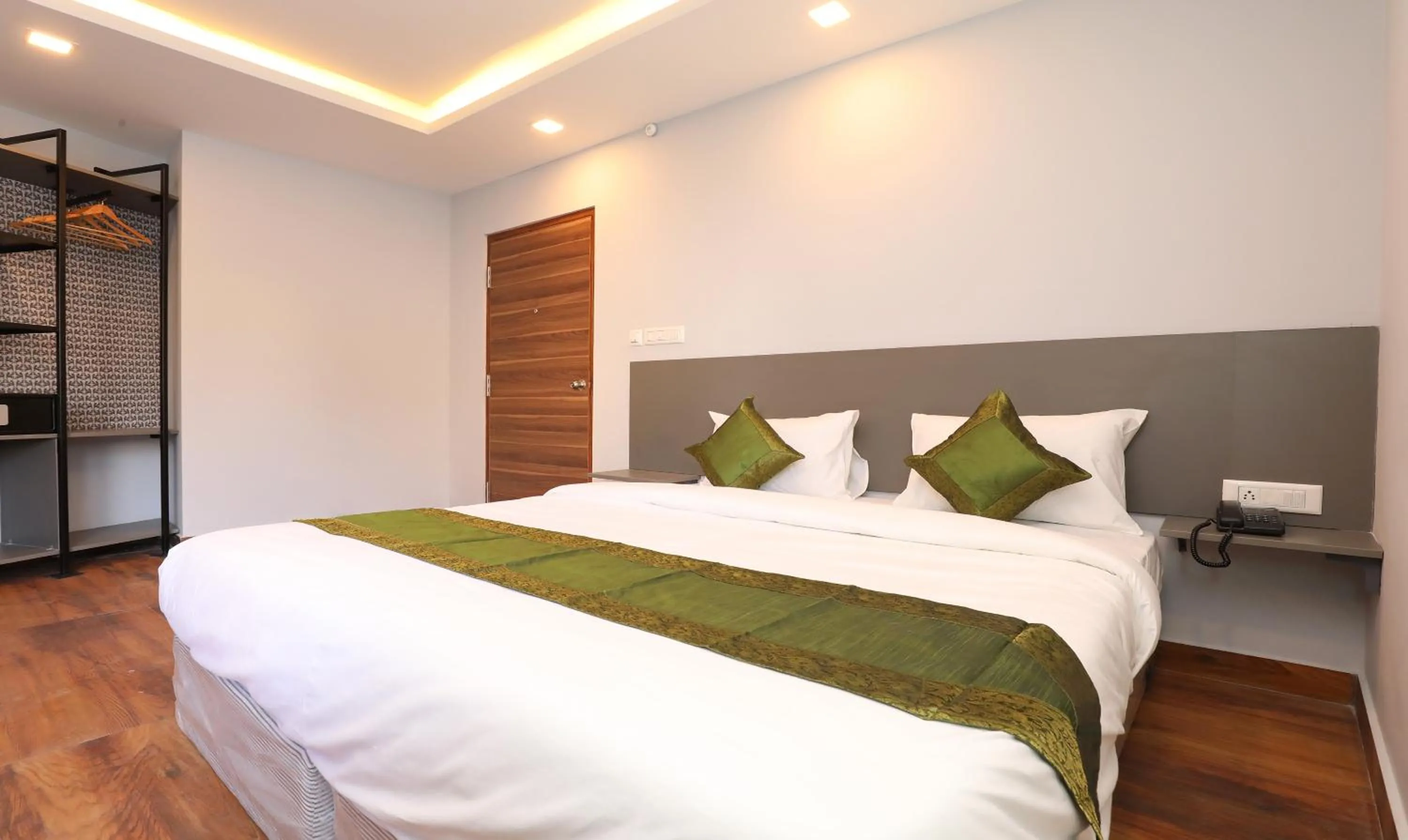 Bedroom, Bed in Treebo Apple Villa