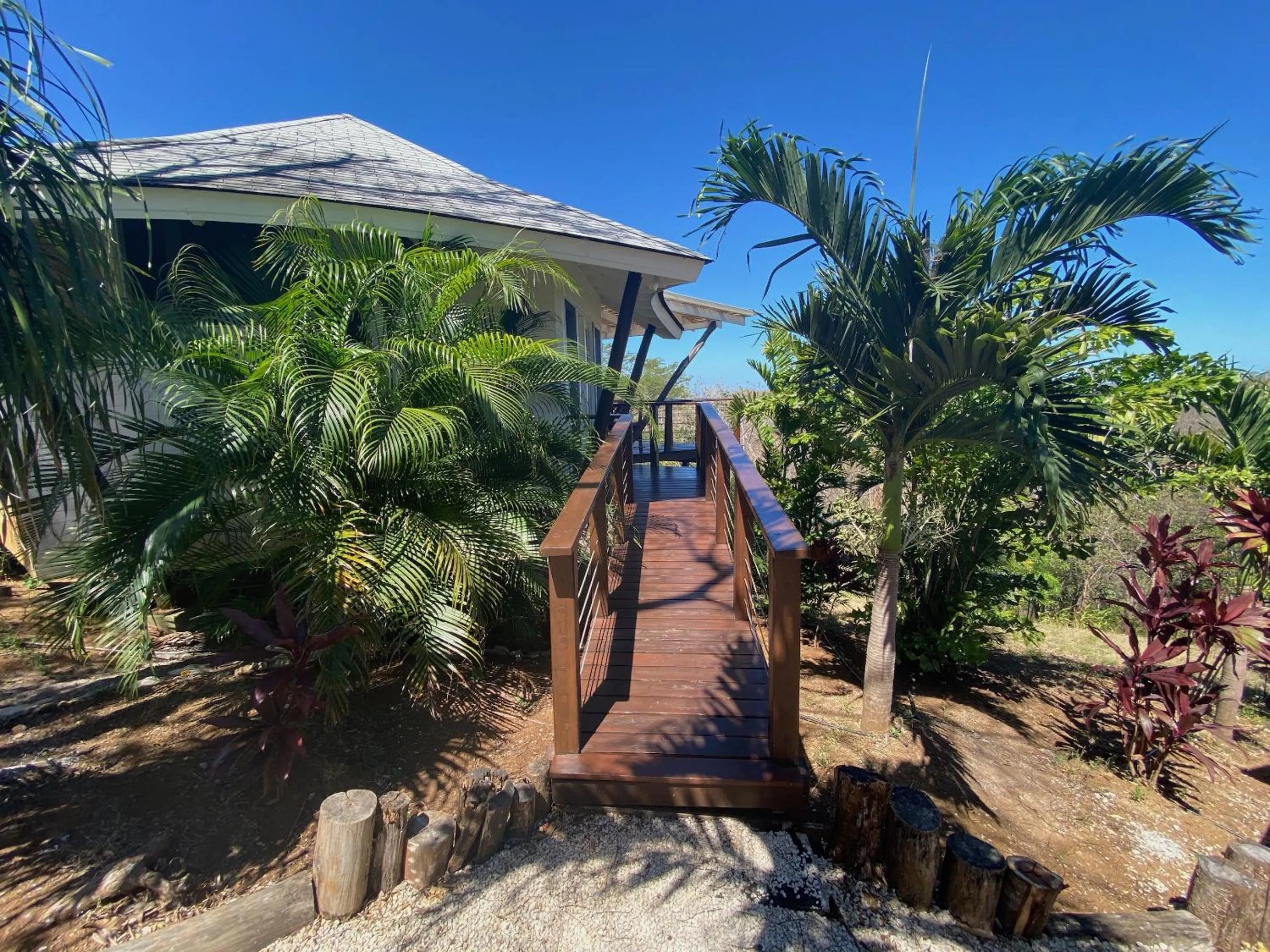 Property building in Mikado Natural Lodge