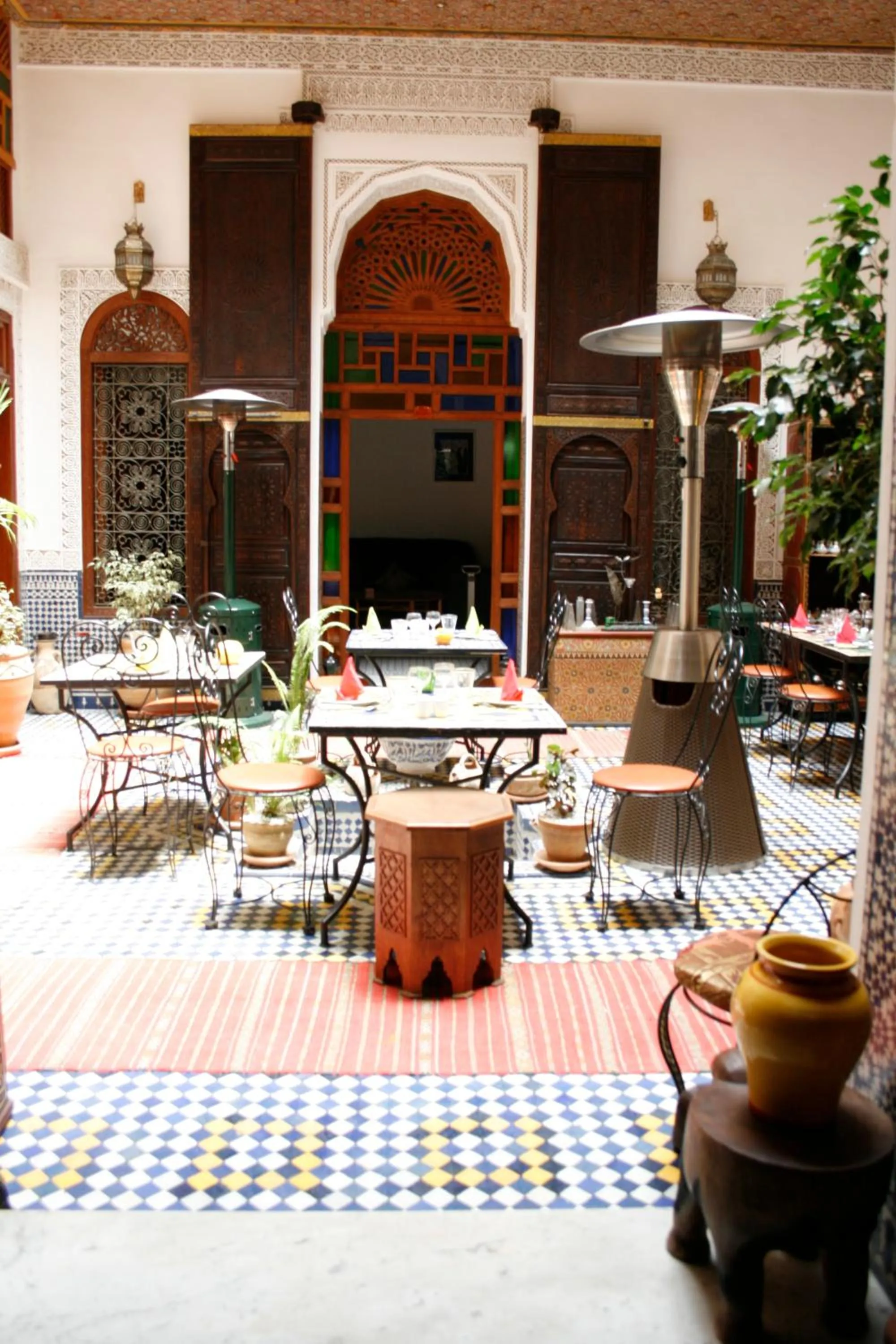 Restaurant/places to eat in Riad L'Artiste