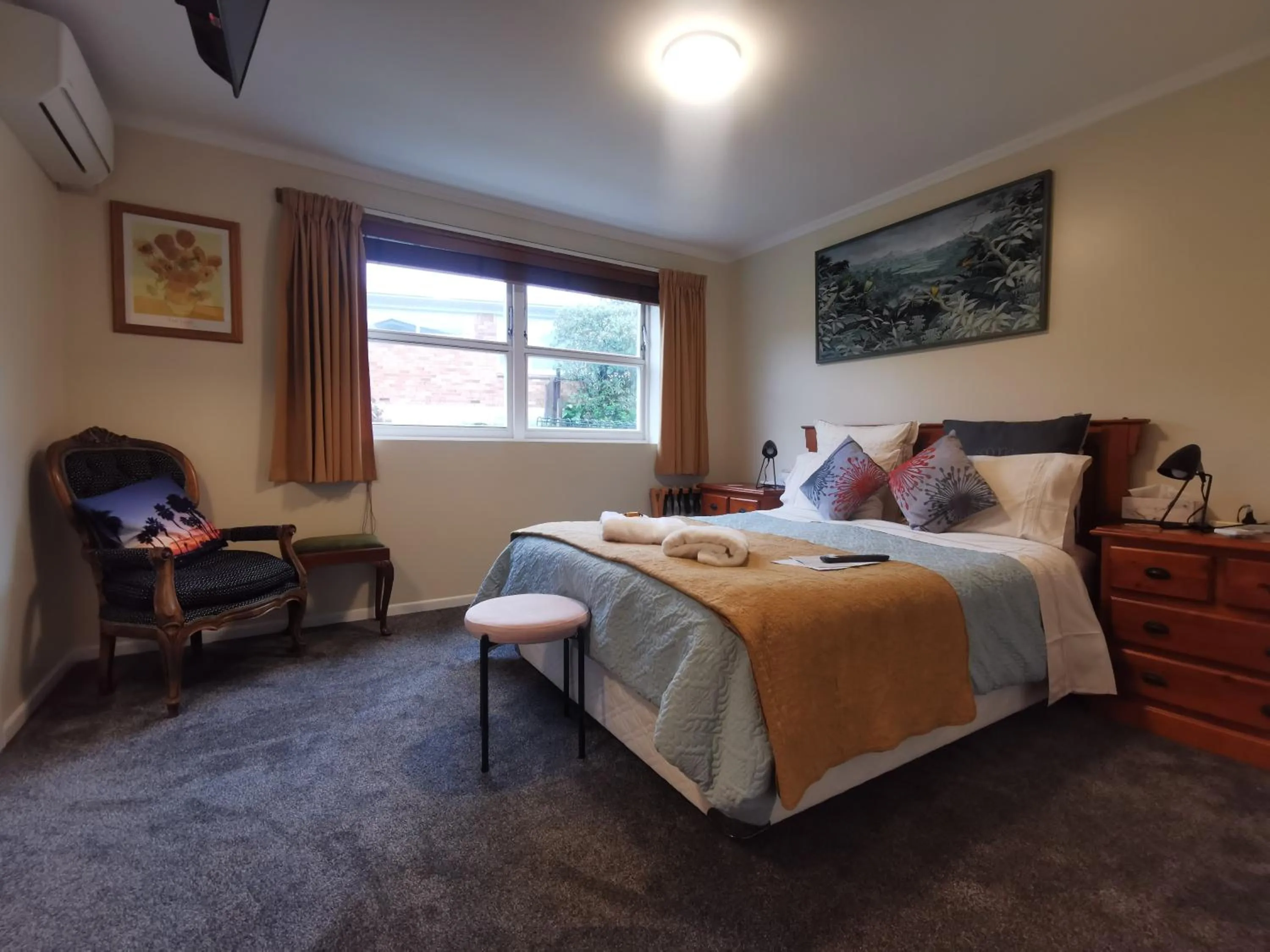 Bed in Geyser Lookout BnB