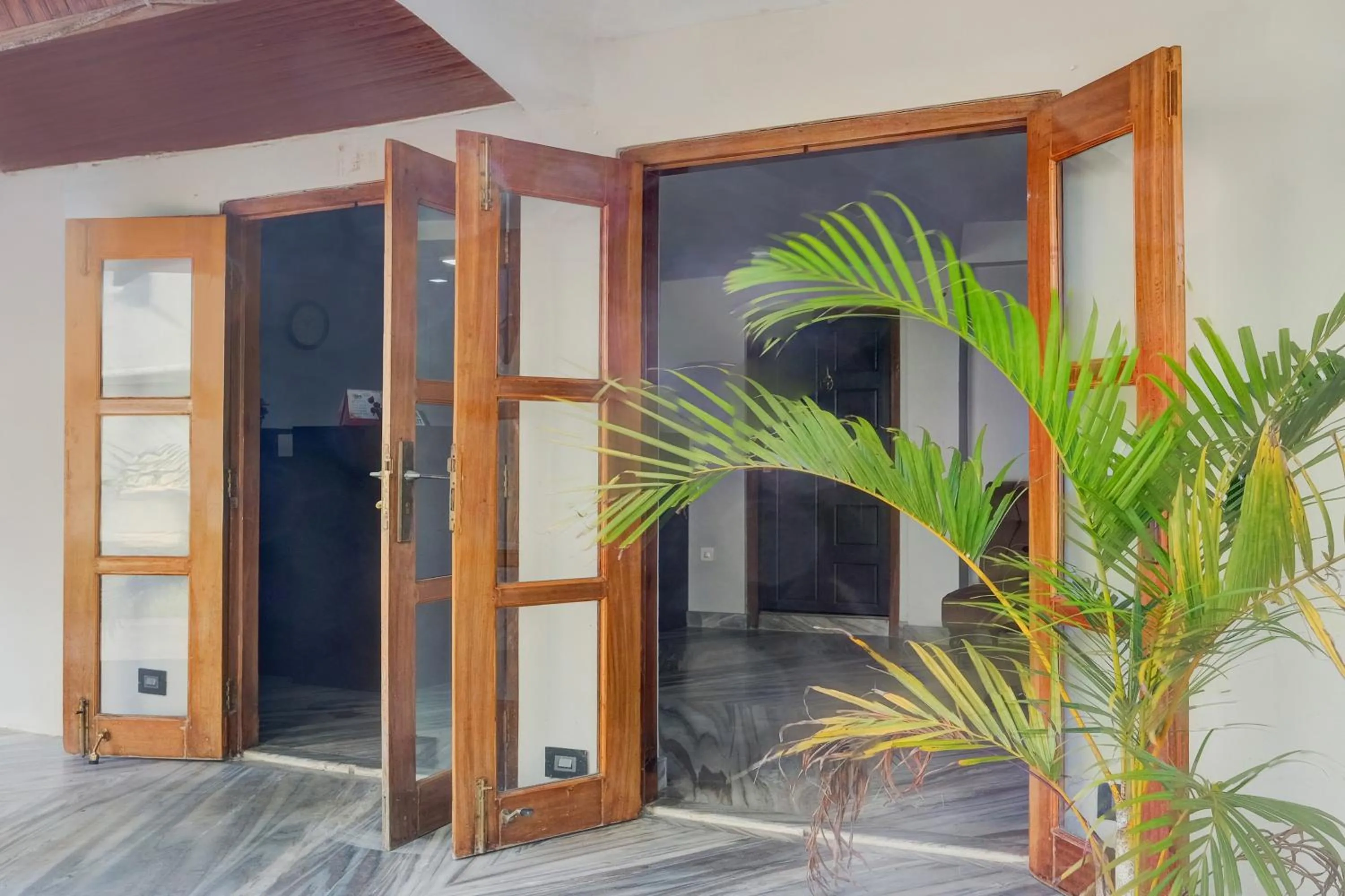 Facade/entrance in Collection O Police Bazar Shillong Formerly Pillars House