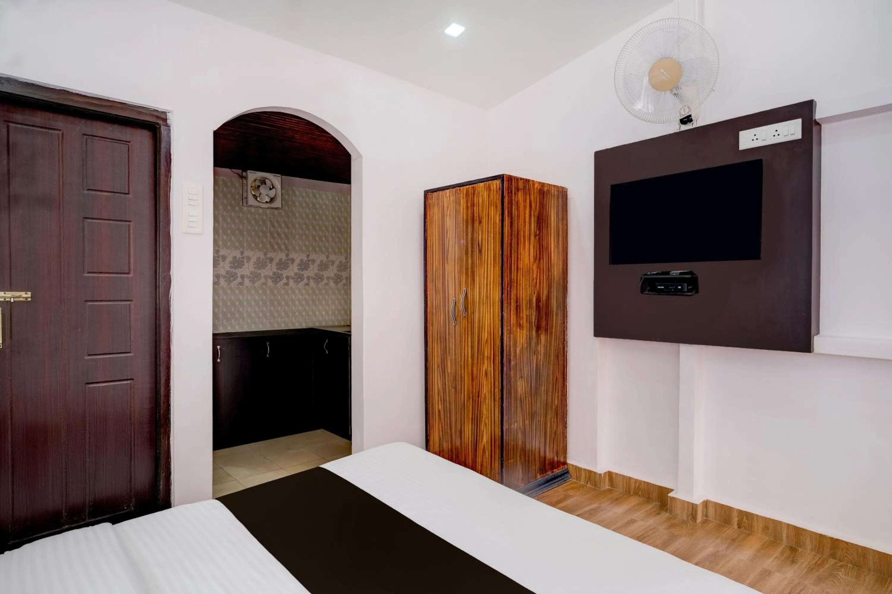 Bedroom in Collection O Police Bazar Shillong Formerly Pillars House