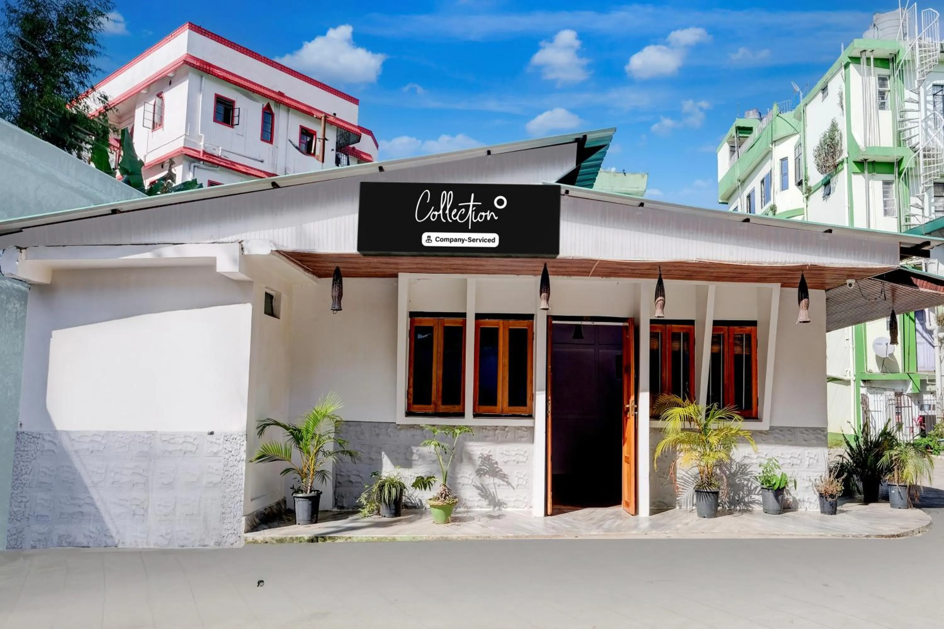 Facade/entrance in Collection O Police Bazar Shillong Formerly Pillars House