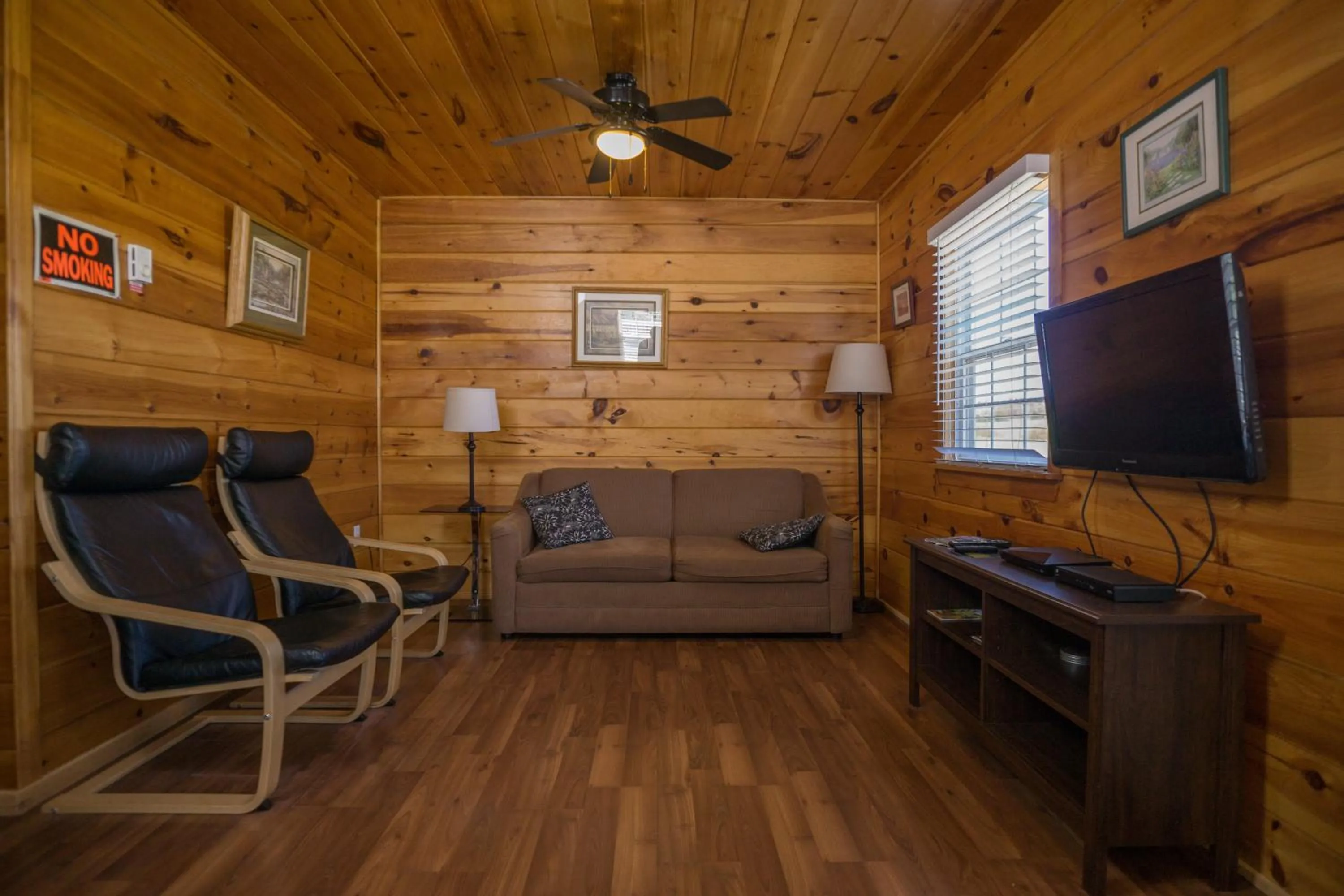 North Rustico Motel & Cottages