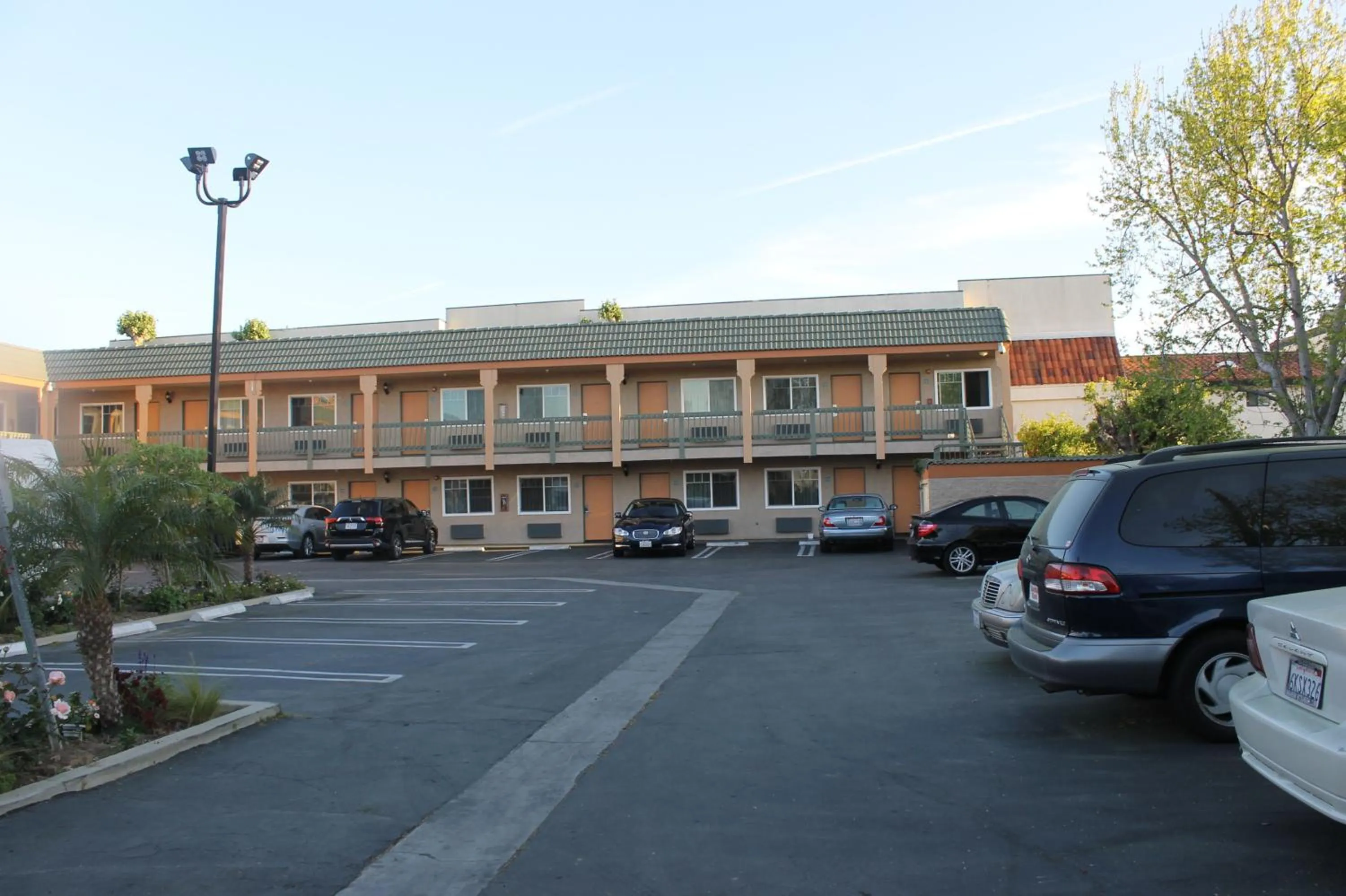 Day in El Rancho Inn