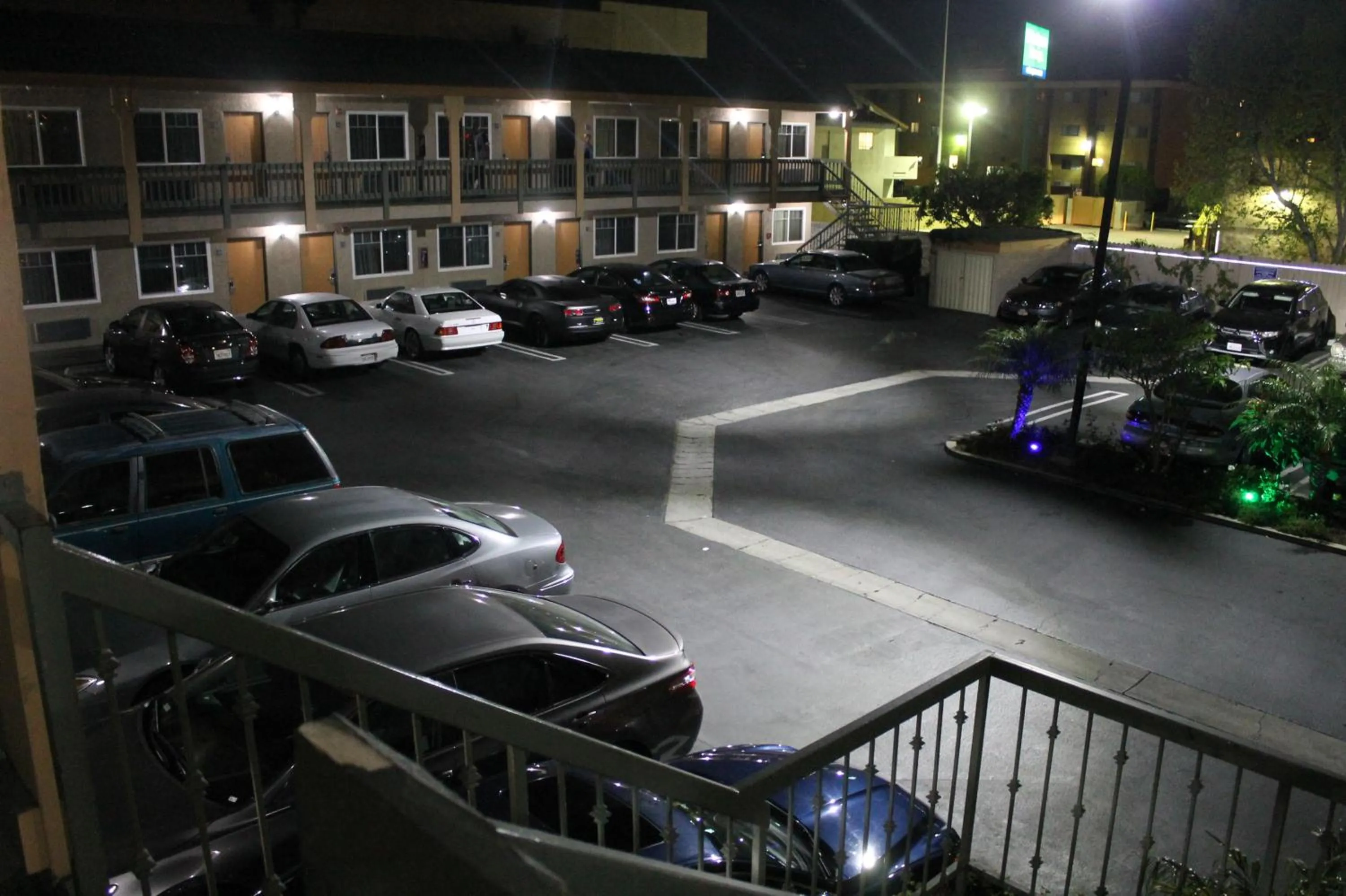 Night in El Rancho Inn