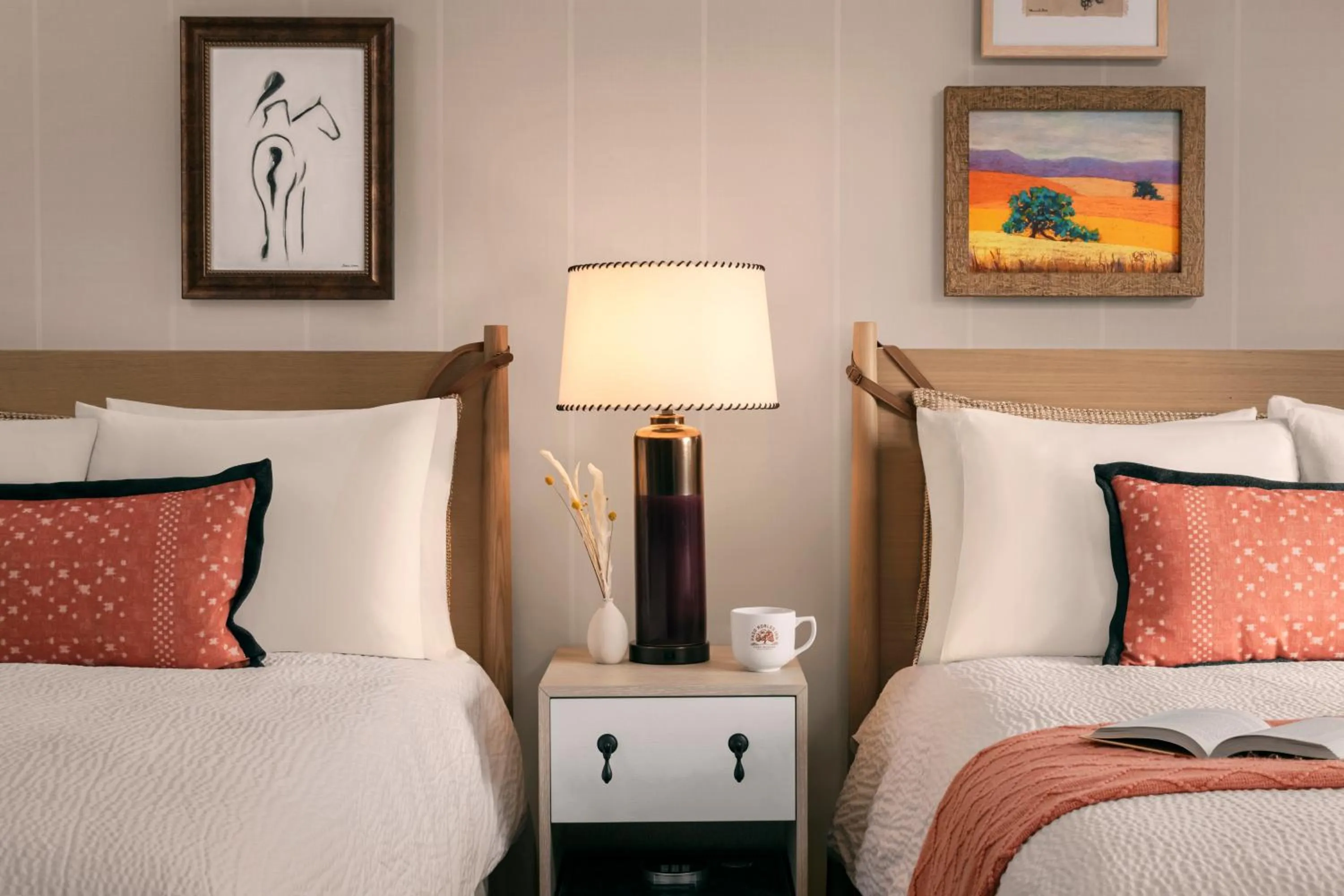 Bedroom, Bed in Paso Robles Inn