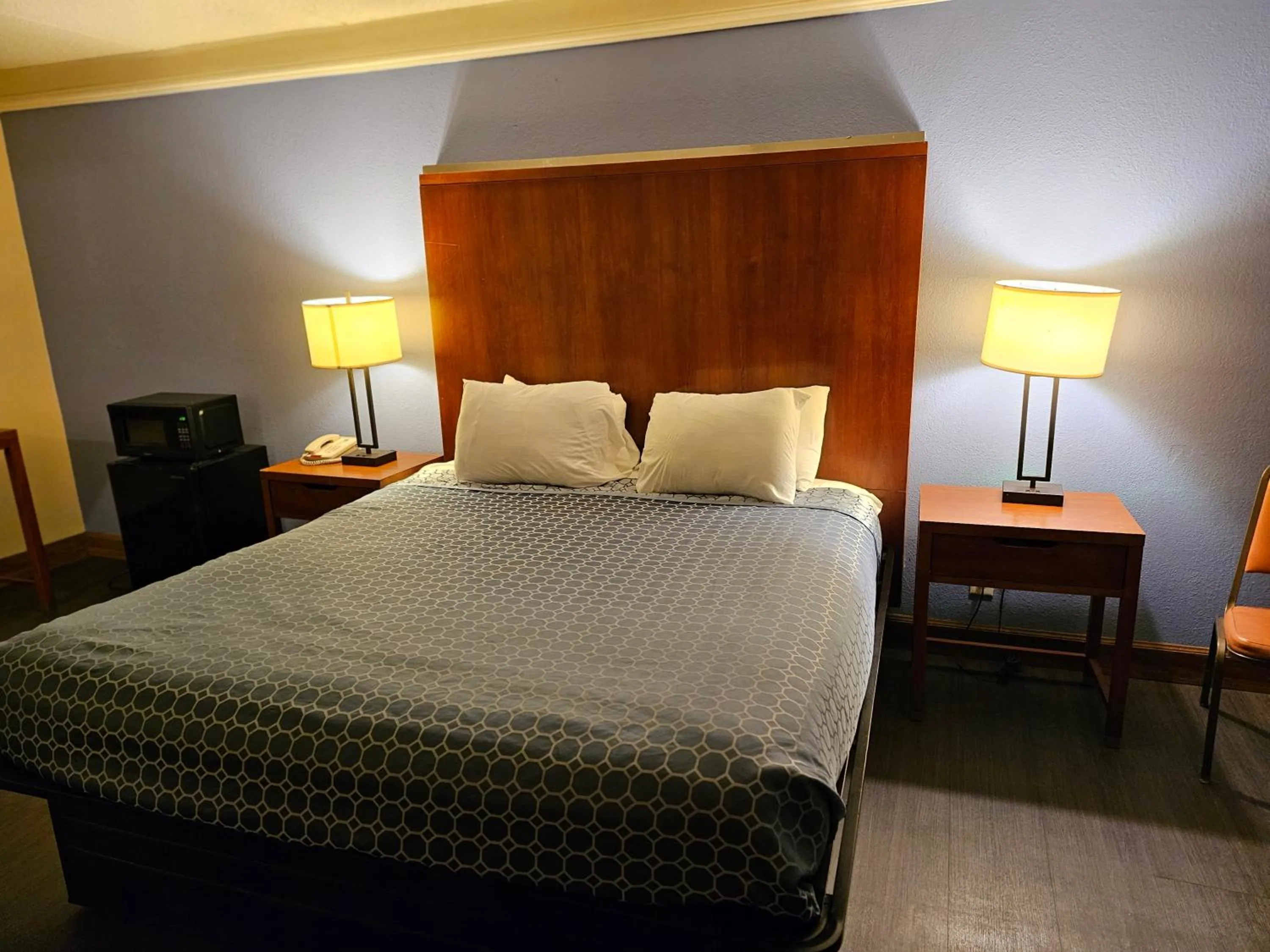 Knights Inn - Lithonia