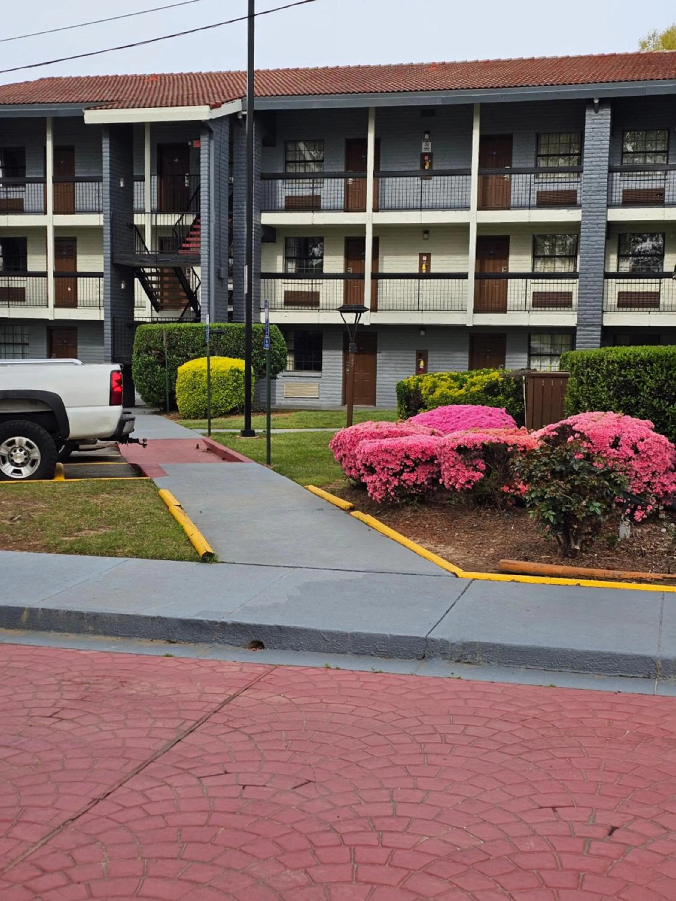 Knights Inn - Lithonia