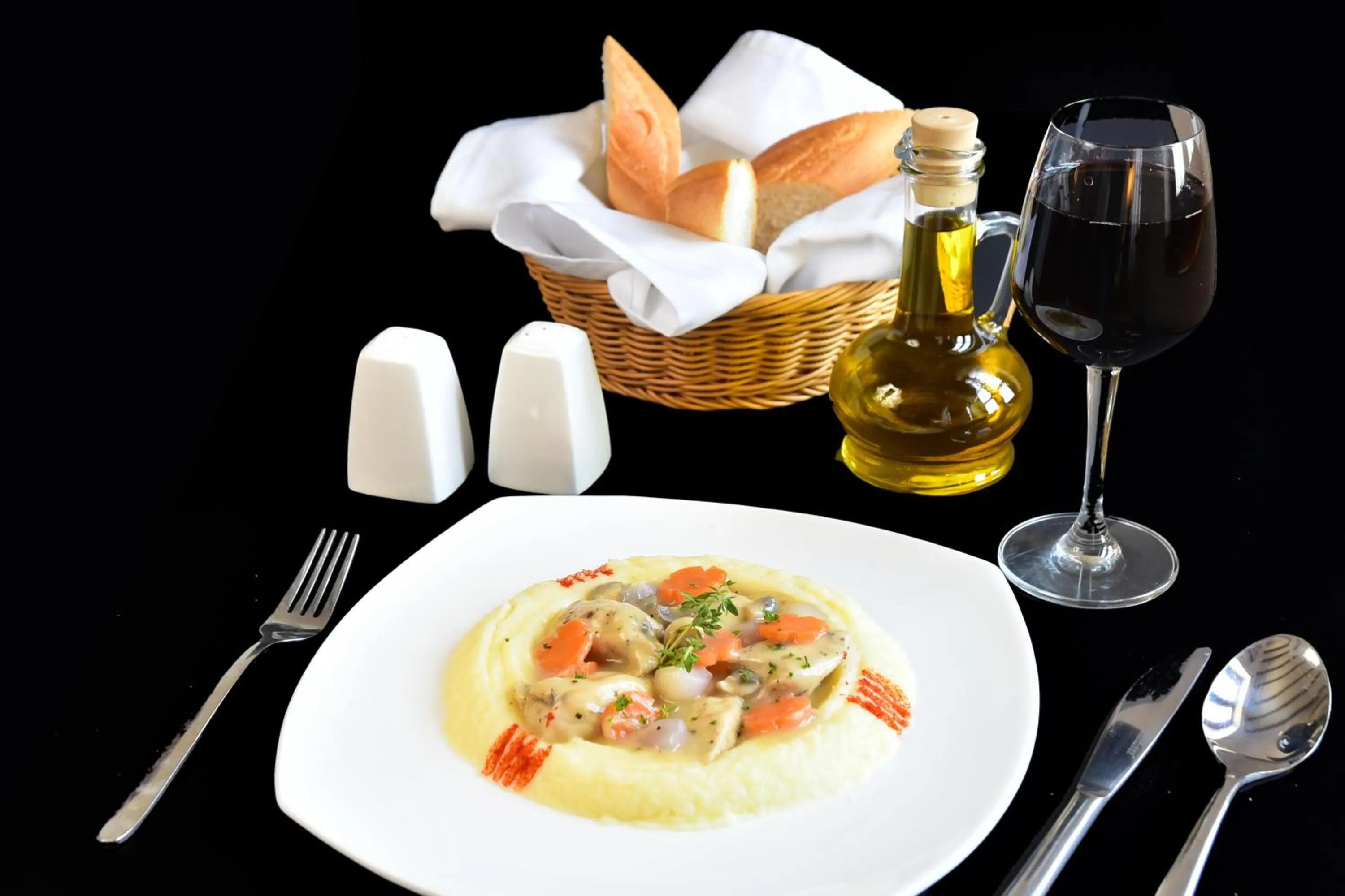 Restaurant/places to eat in Petit Palais