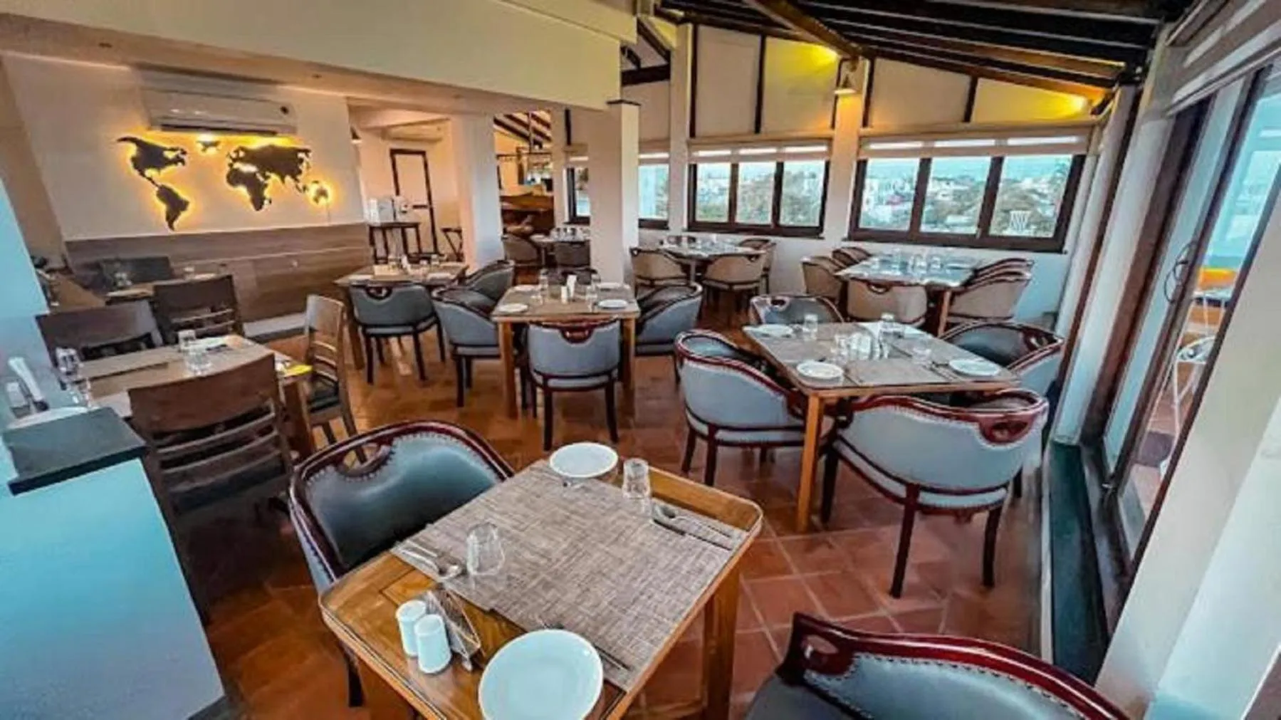 Restaurant/places to eat in Petit Palais