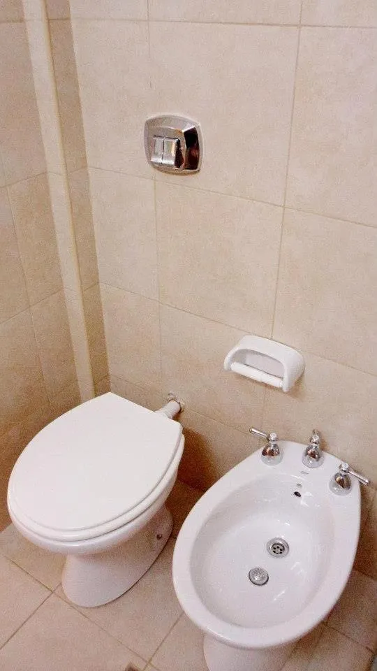 Bathroom in Hotel Juramento