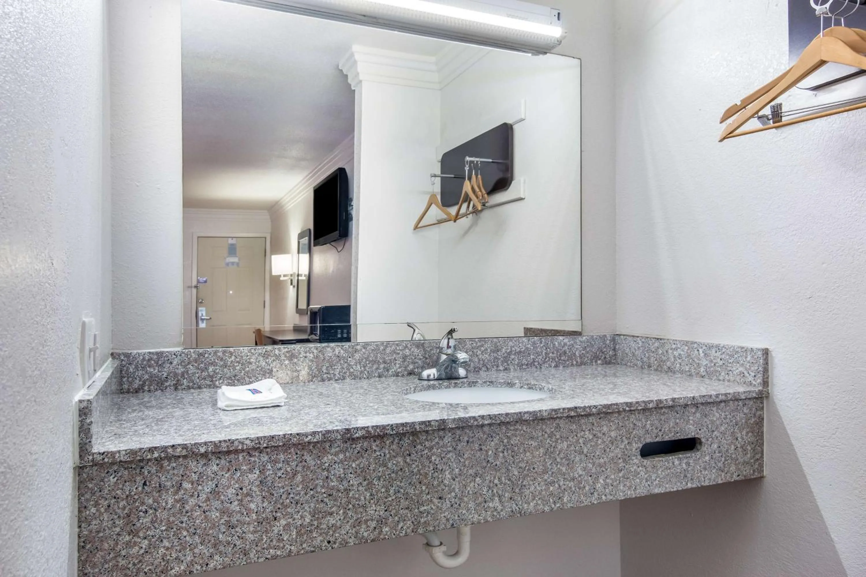 Bathroom in Motel 6-Marshall, TX