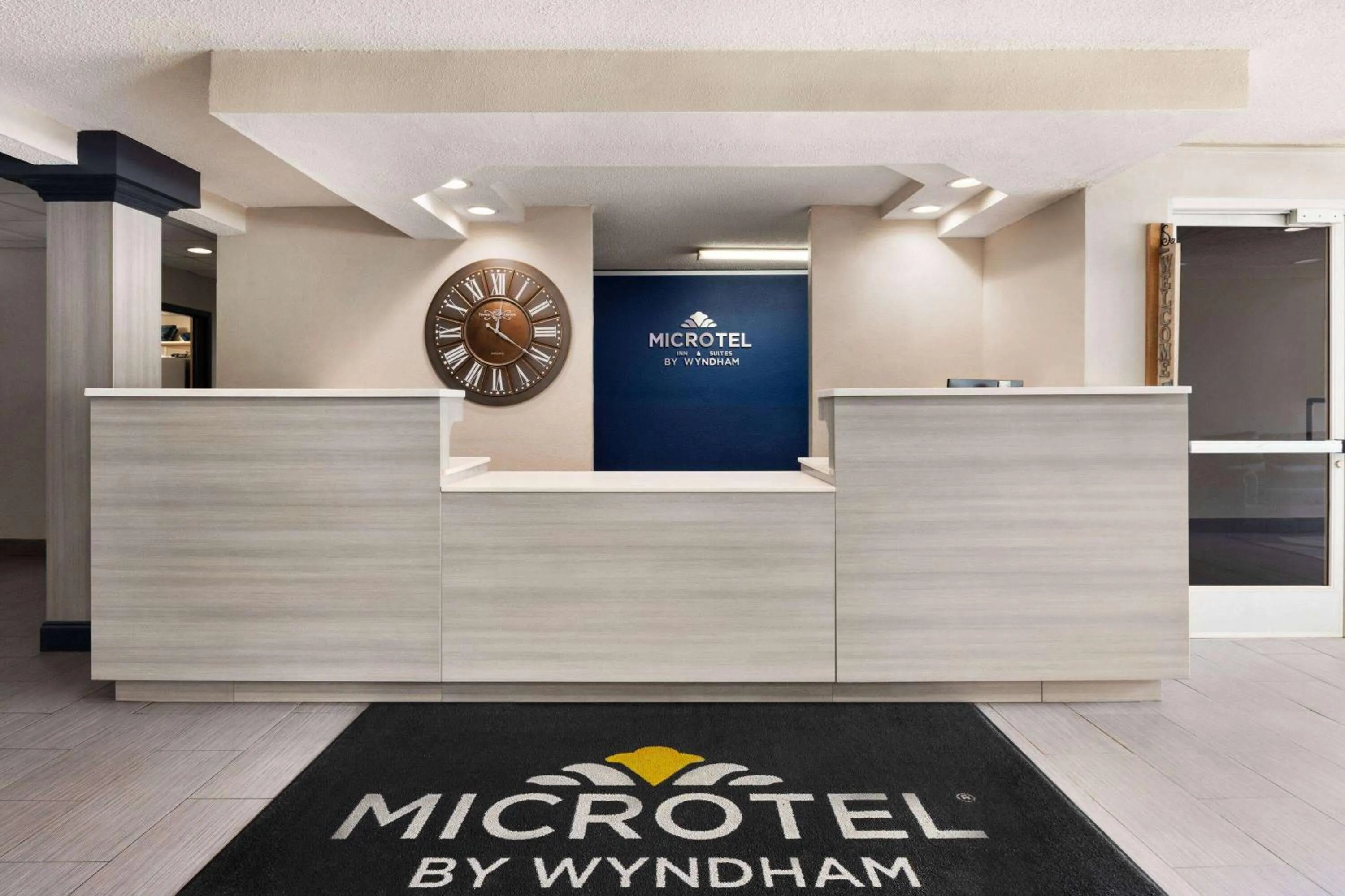 Lobby or reception in Microtel Inn & Suites by Wyndham Florence/Cincinnati Airpo