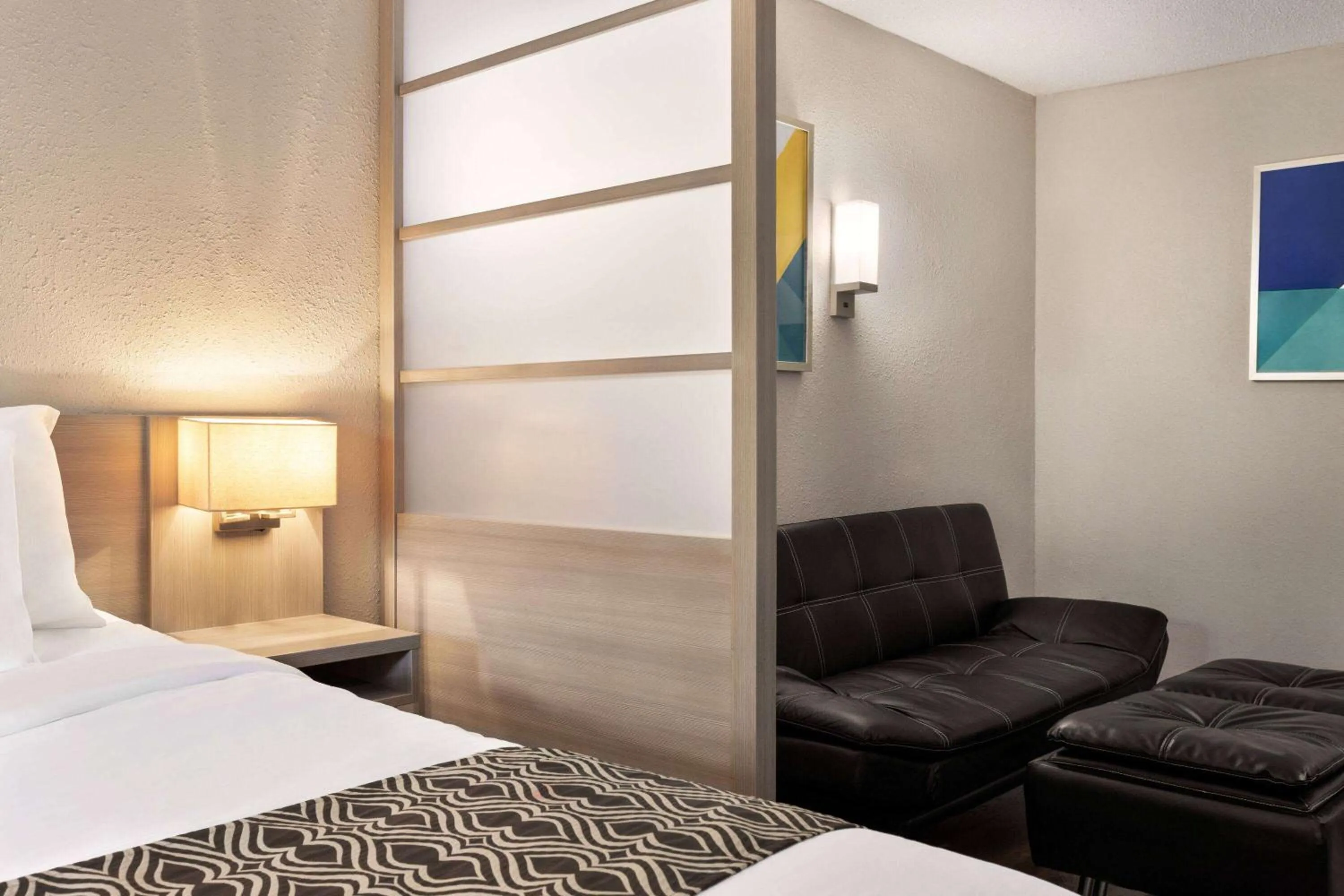 Bed in Microtel Inn & Suites by Wyndham Florence/Cincinnati Airpo