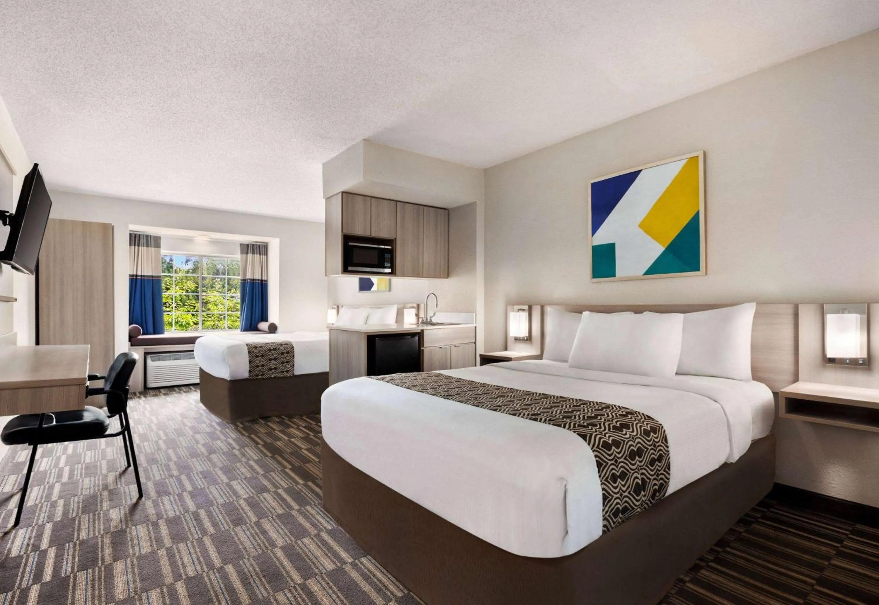Bed in Microtel Inn & Suites by Wyndham Florence/Cincinnati Airpo