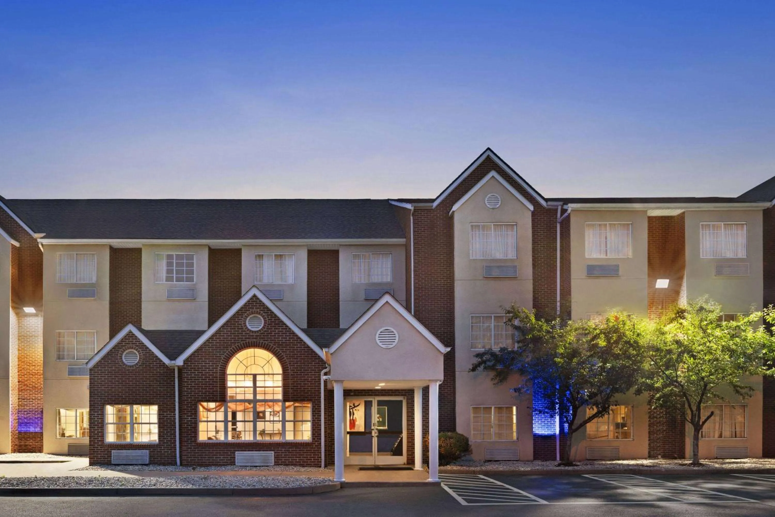 Property building in Microtel Inn & Suites by Wyndham Florence/Cincinnati Airpo