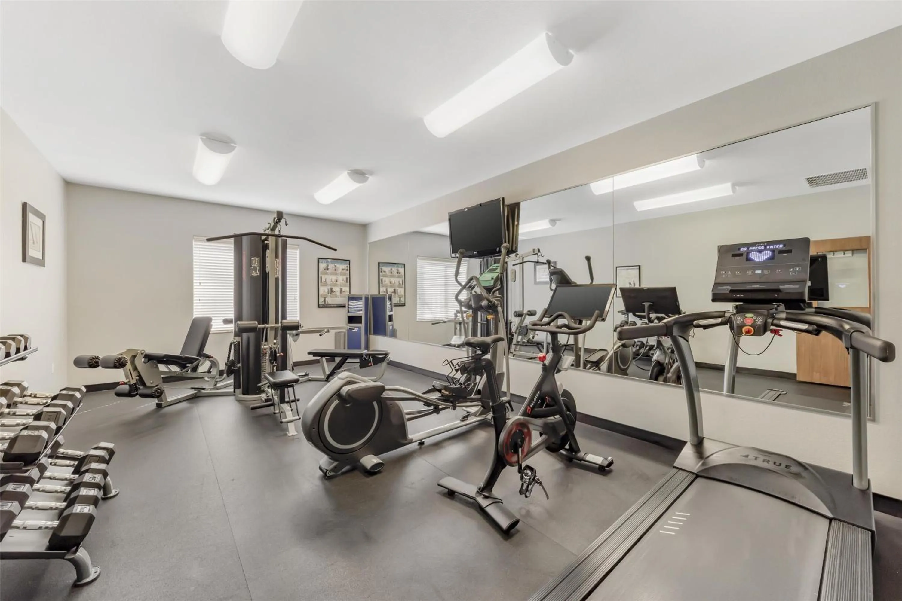 Fitness centre/facilities in Best Western Plus Sand Bass Inn and Suites