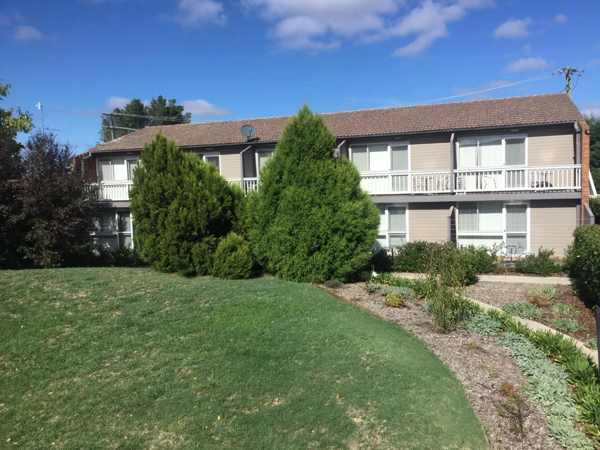 Property Building in Alloggio Bathurst