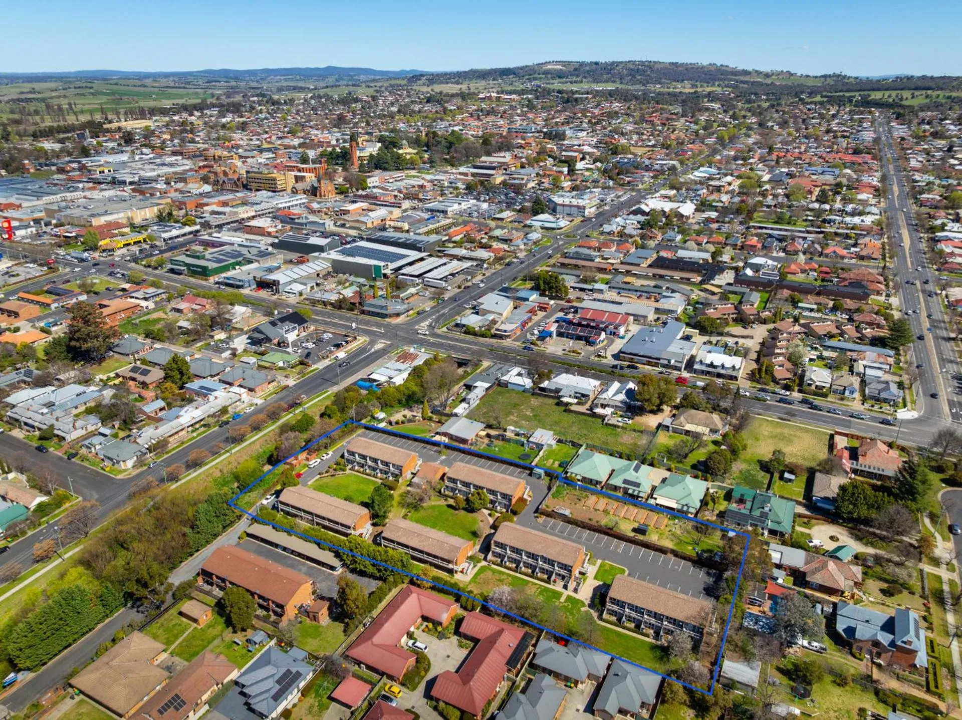 Property building in Bathurst Studio Apartments