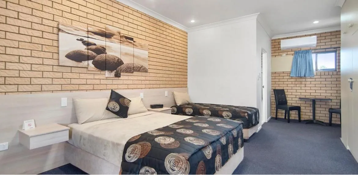 Bed in Comfort Inn Warwick