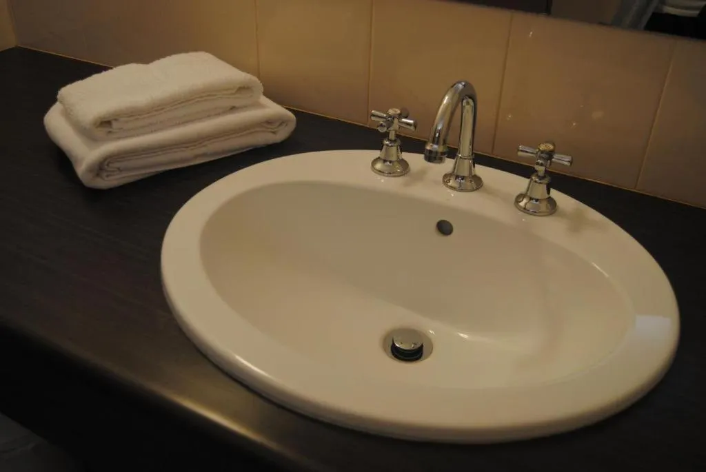 Bathroom in Grange Burn Motel