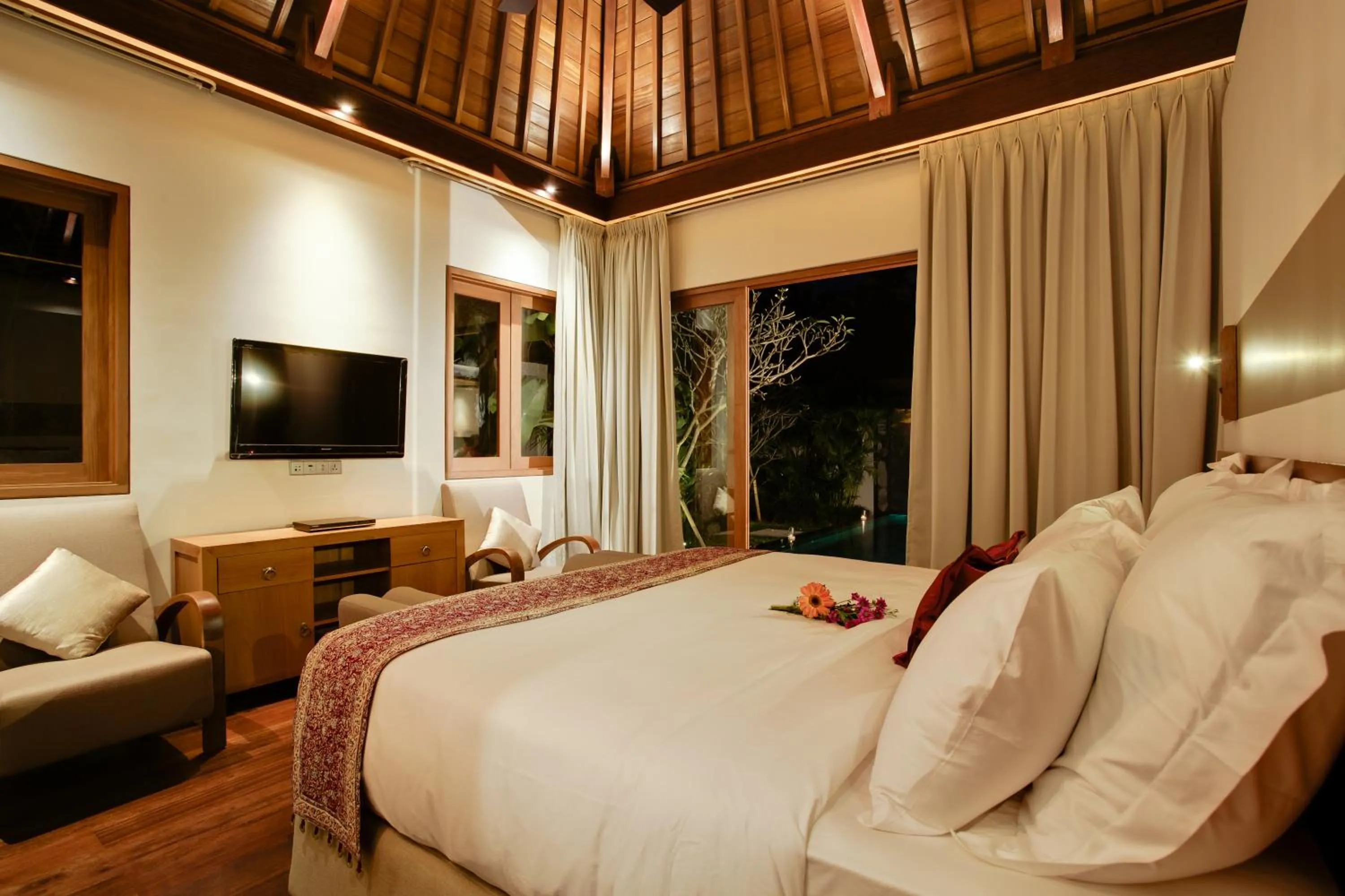 Bedroom, Bed in KoenoKoeni Villa