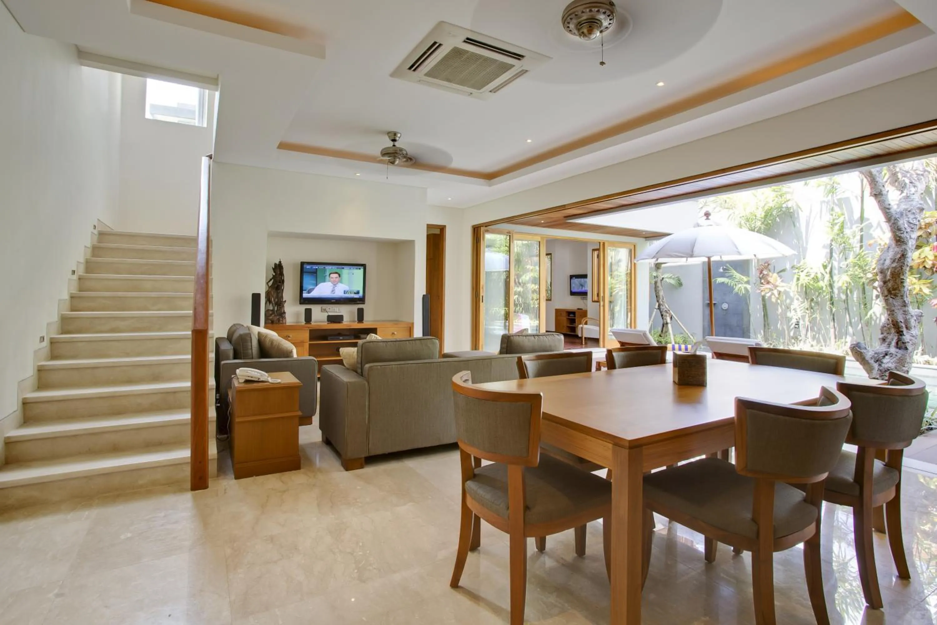 Living room in KoenoKoeni Villa