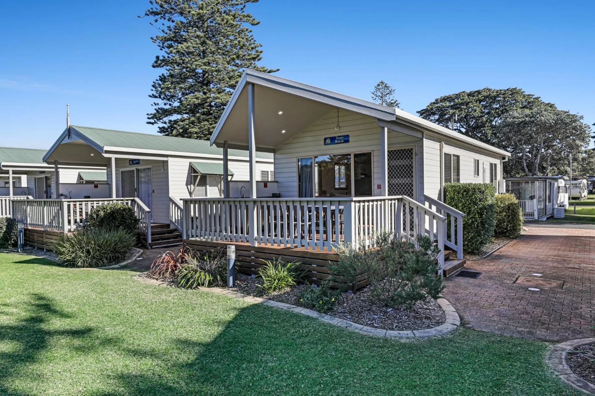 Property building in Werri Beach Holiday Park