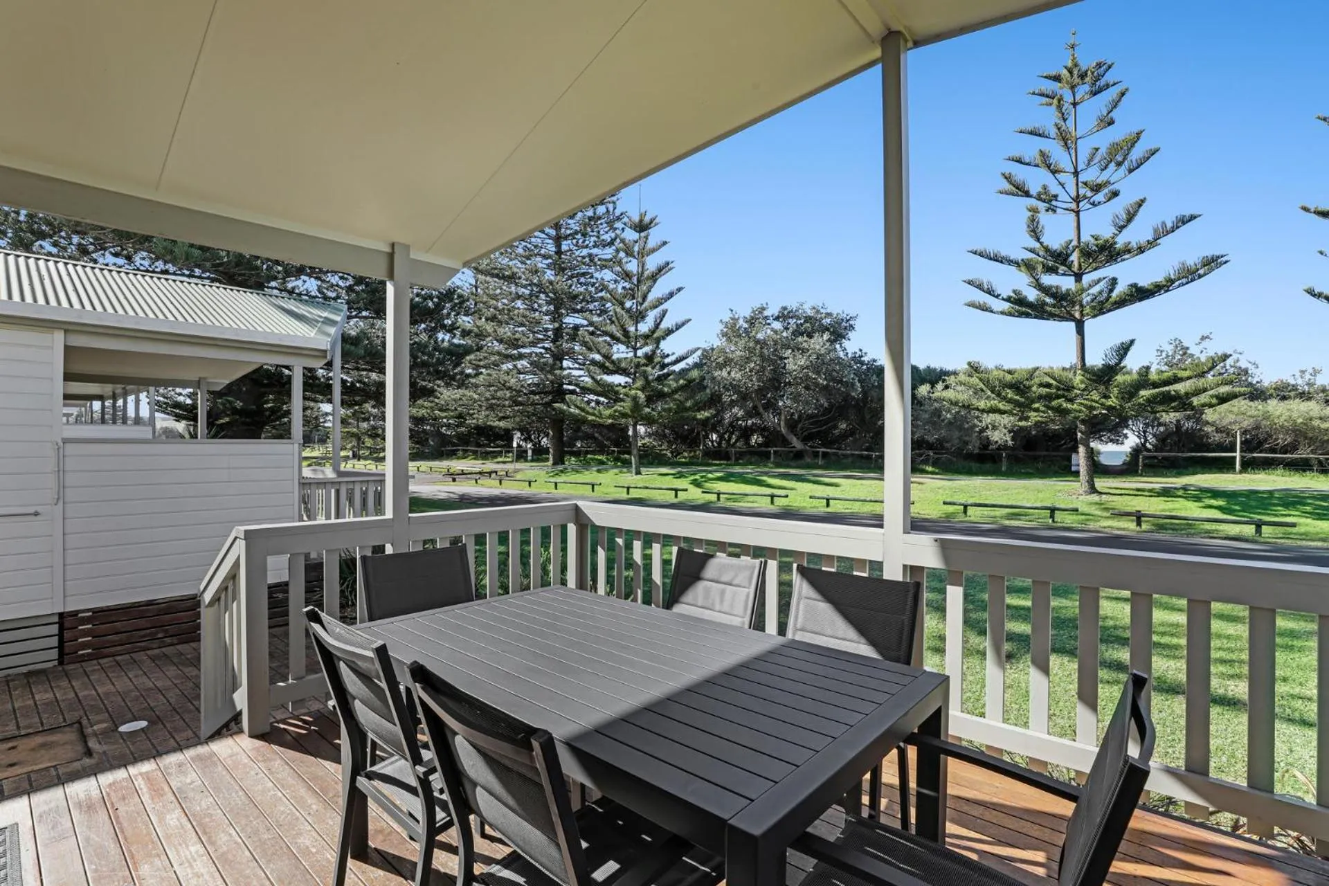 Property building in Werri Beach Holiday Park